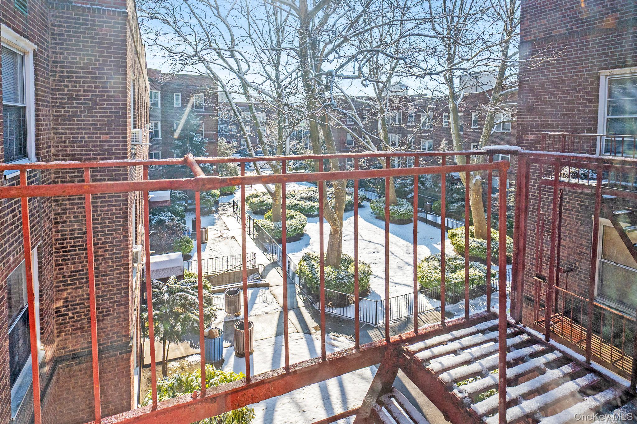 #15 photo, 141-24 78 Road, Kew Garden Hills , NY 11367