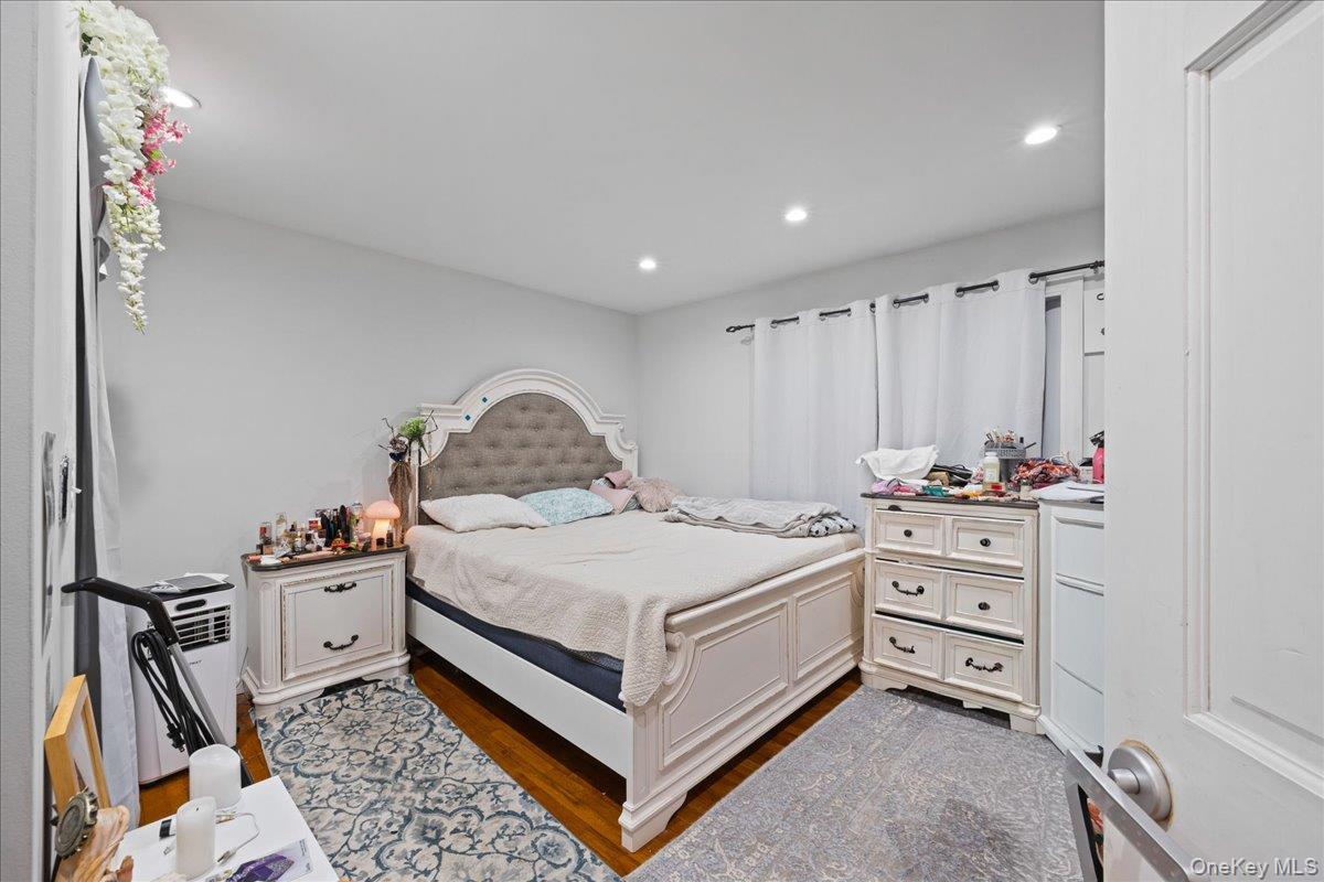 #10 photo, 134 11th Avenue, Huntington , NY 11746