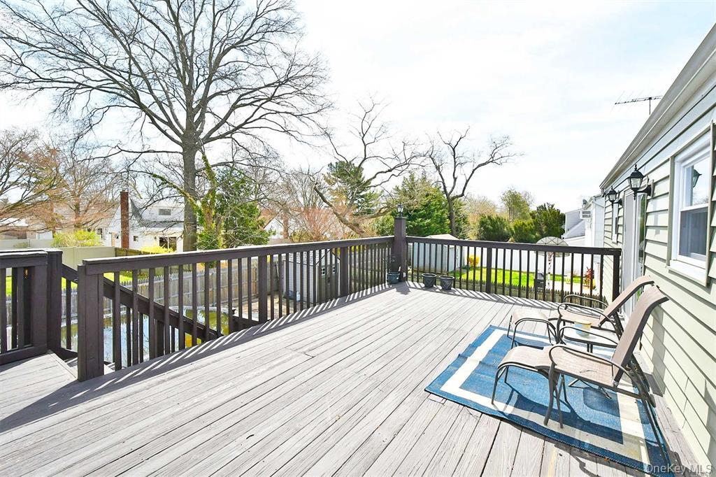 #19 photo, 134 11th Avenue, Huntington , NY 11746