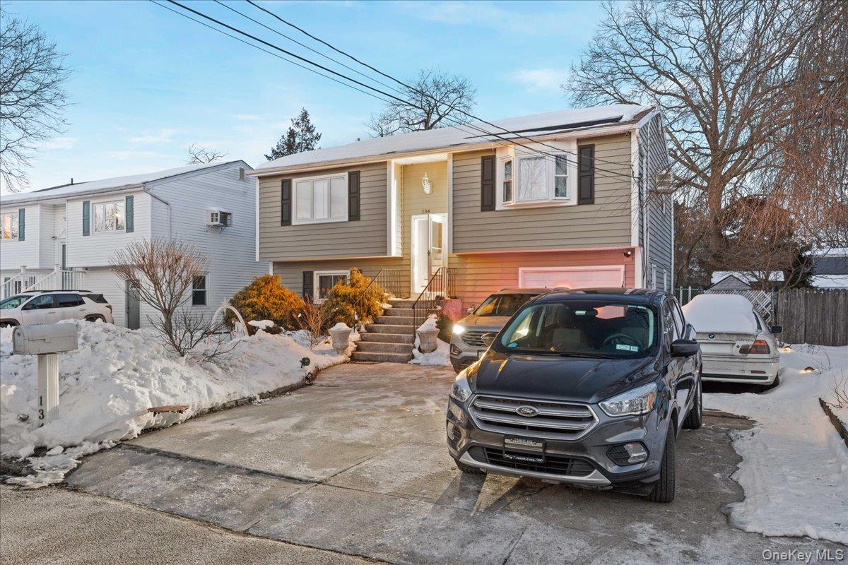 #2 photo, 134 11th Avenue, Huntington , NY 11746