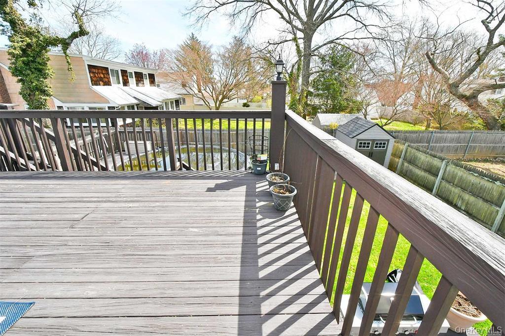 #20 photo, 134 11th Avenue, Huntington , NY 11746