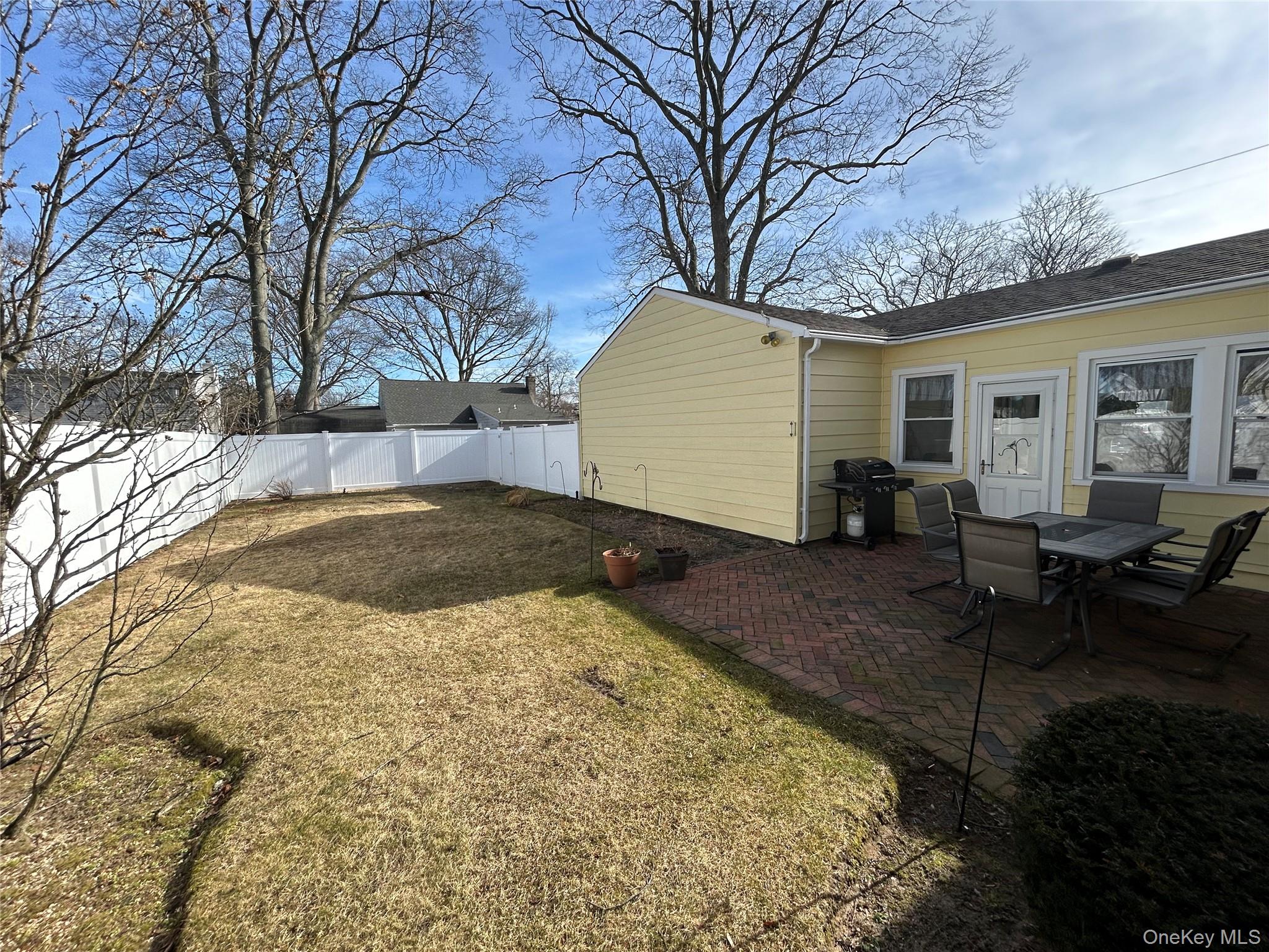 #5 photo, 1123 Hyman Avenue, מחוז סאפוק Bay Shore , NY 11706