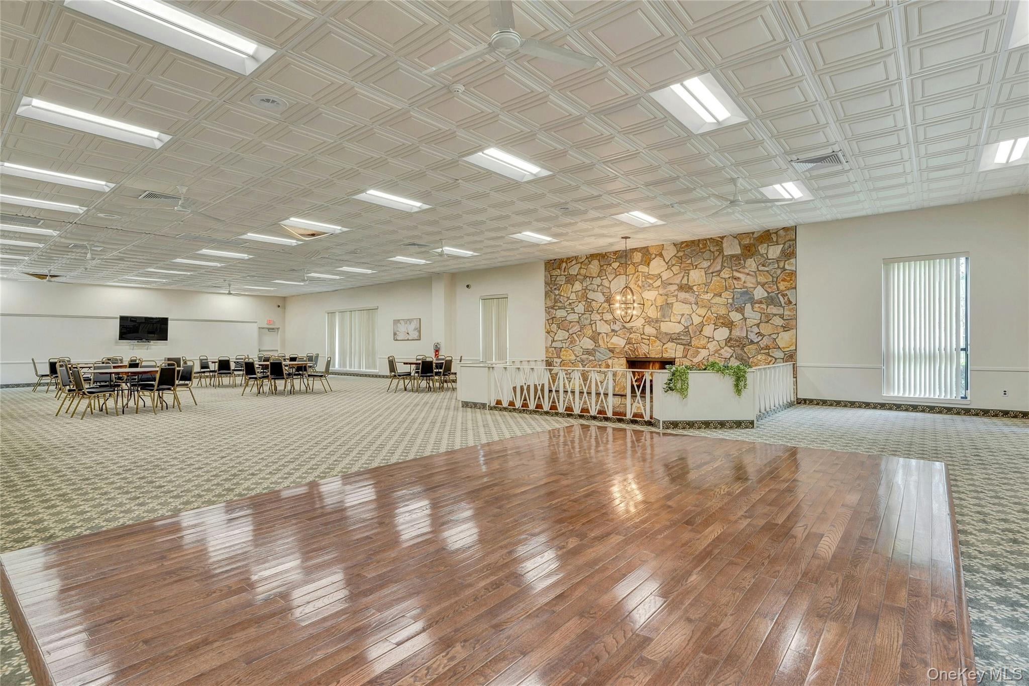 #16 photo, 280 Artist Lake Drive, Middle Island , NY 11953