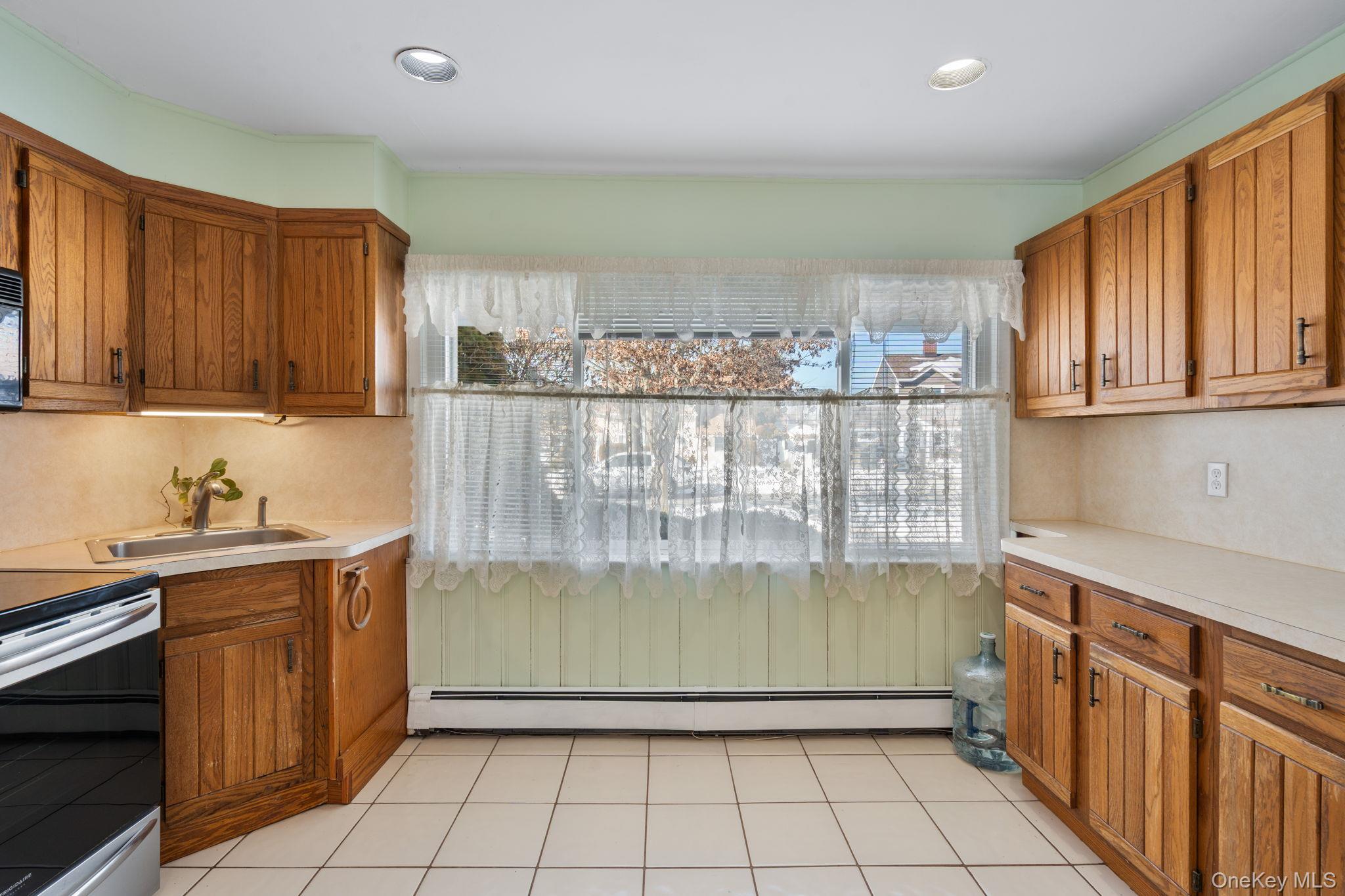 #10 photo, 51 Shepherd Lane, Levittown , NY 11756