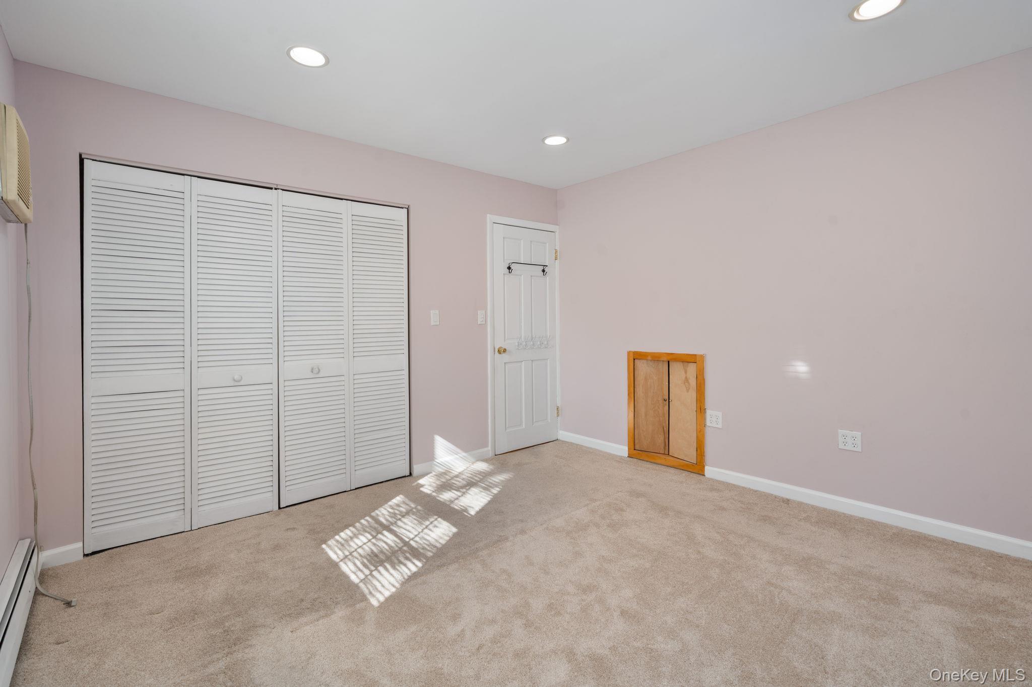 #17 photo, 51 Shepherd Lane, Levittown , NY 11756