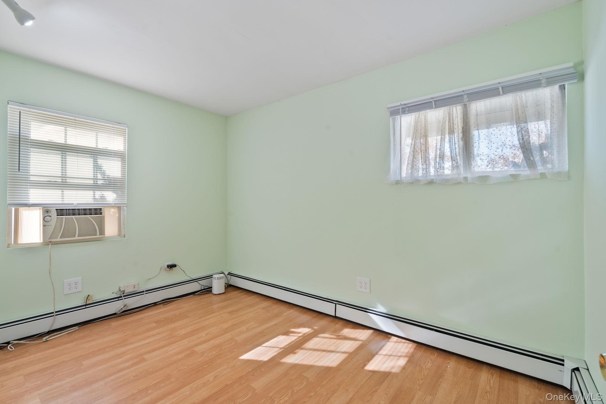 #18 photo, 51 Shepherd Lane, Levittown , NY 11756