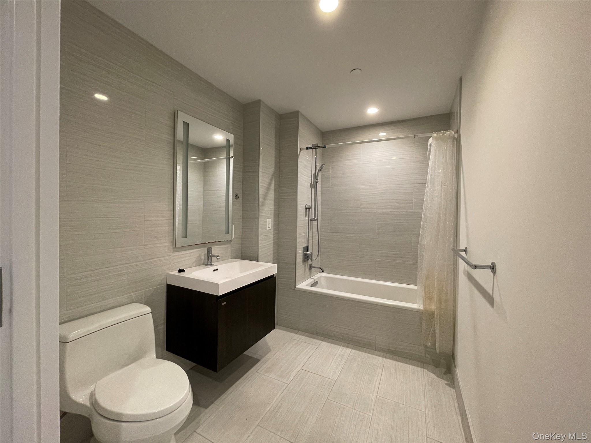 #2 photo, 131-05 40 Road, קווינס Flushing , NY 11354