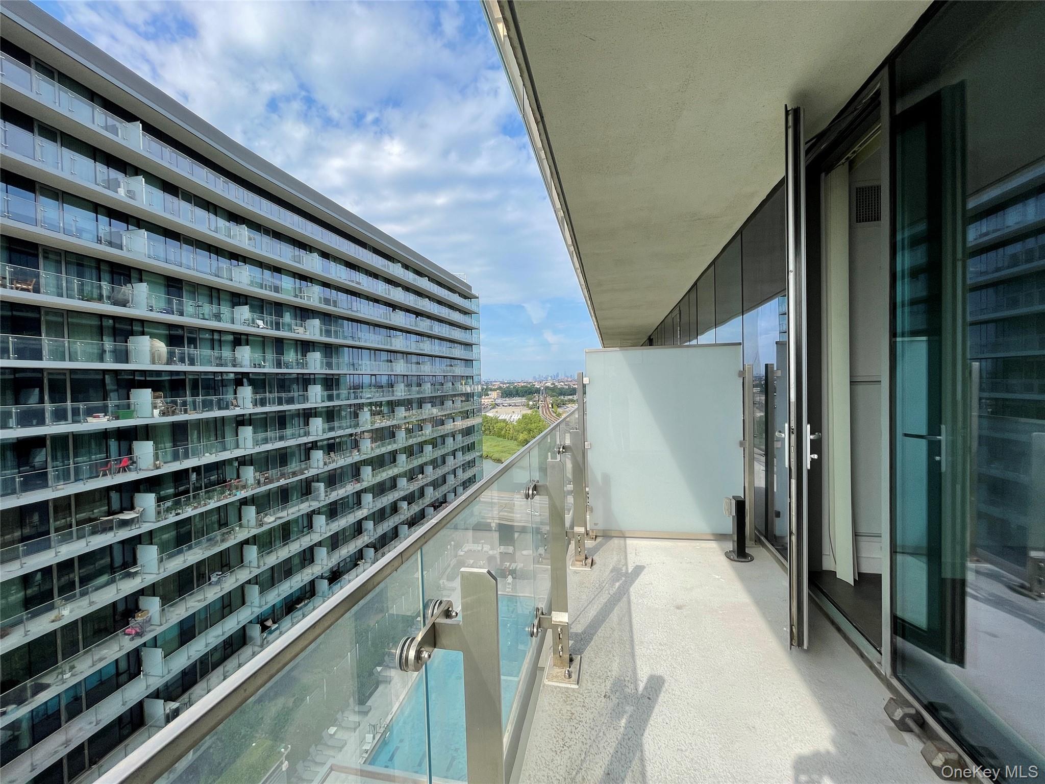 #6 photo, 131-05 40 Road, קווינס Flushing , NY 11354