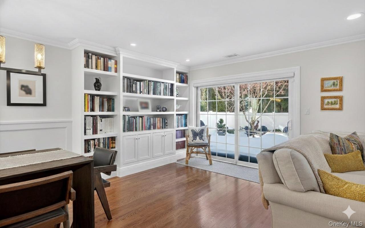 #15 photo, 211 Barton Avenue, Melville , NY 11747