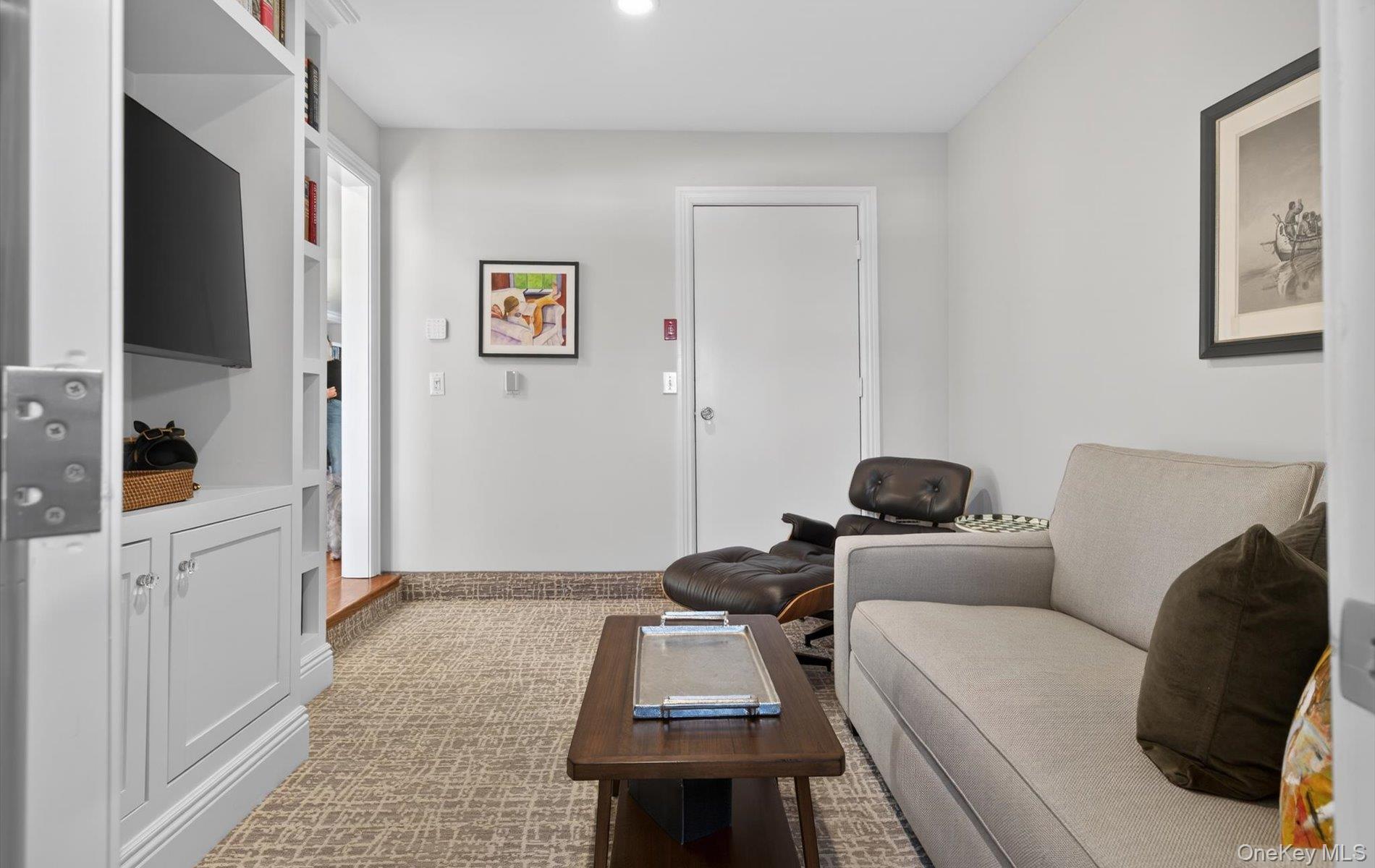 #9 photo, 211 Barton Avenue, Melville , NY 11747