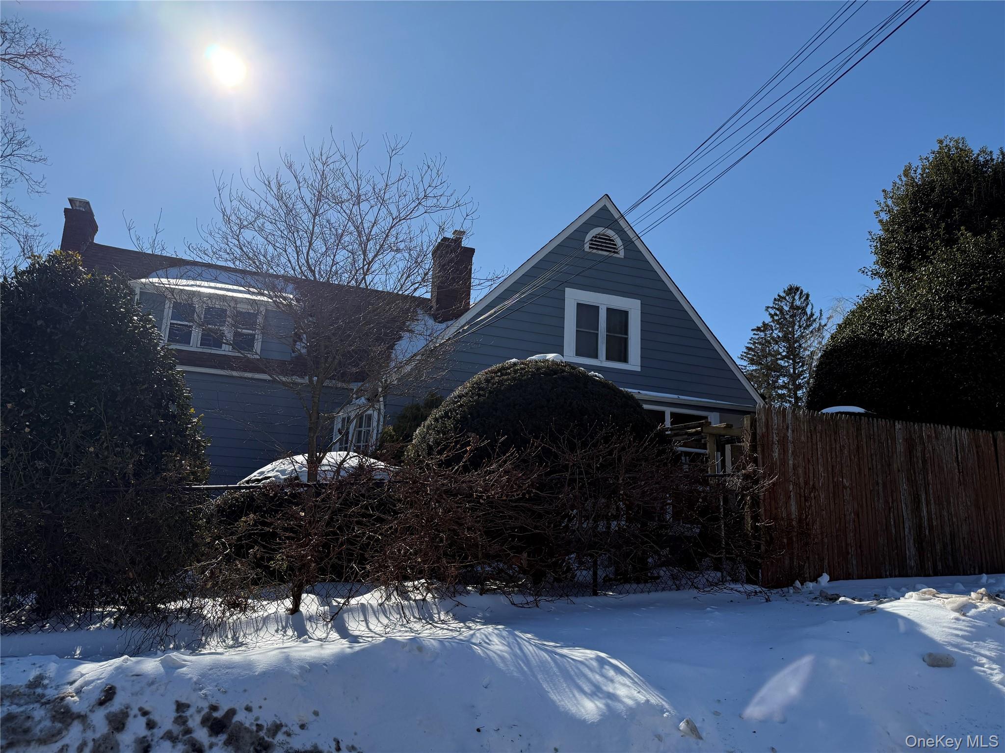 #1 photo, 90 W 10th Street, Huntington Station , NY 11746