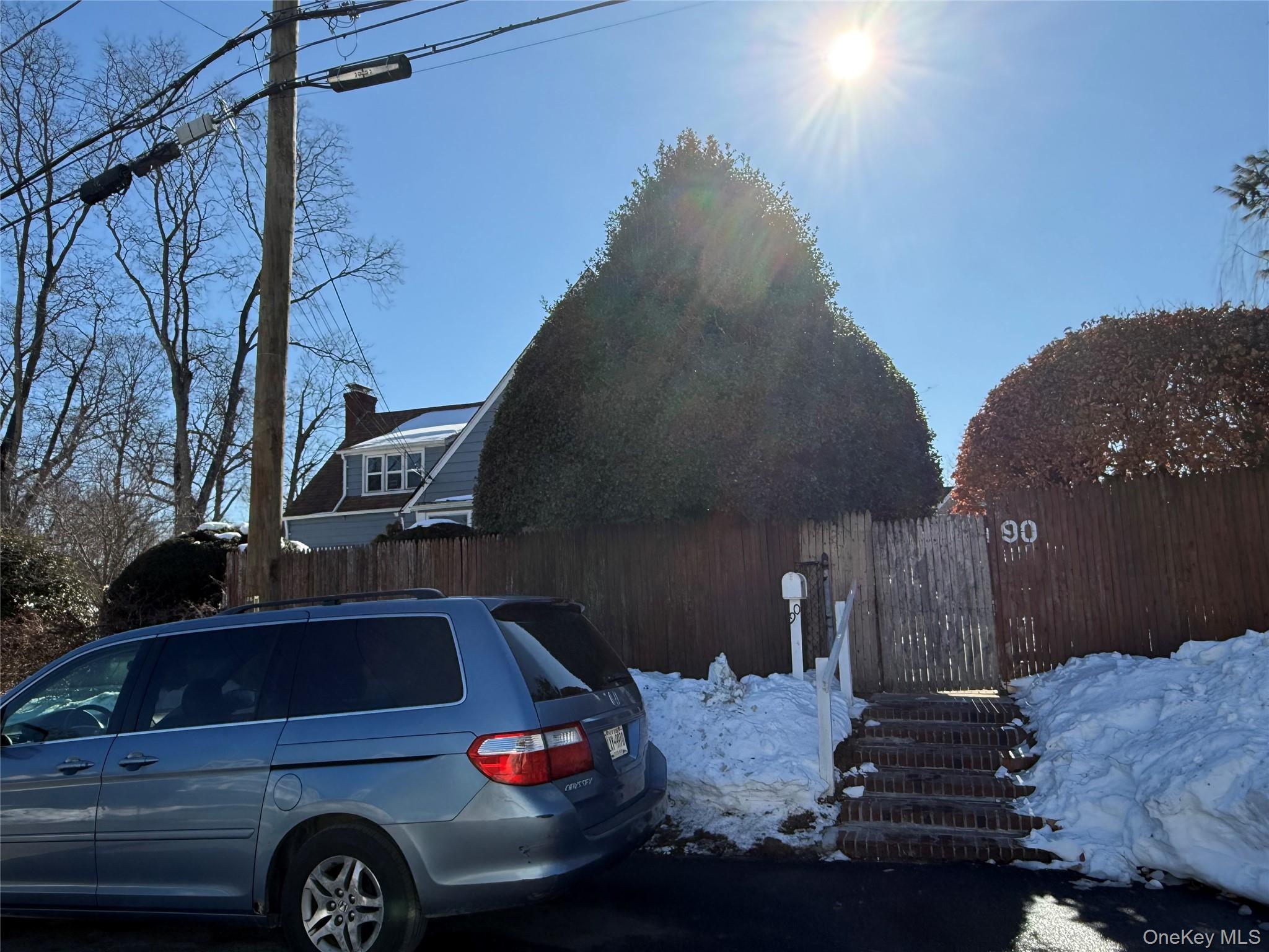 #6 photo, 90 W 10th Street, Huntington Station , NY 11746