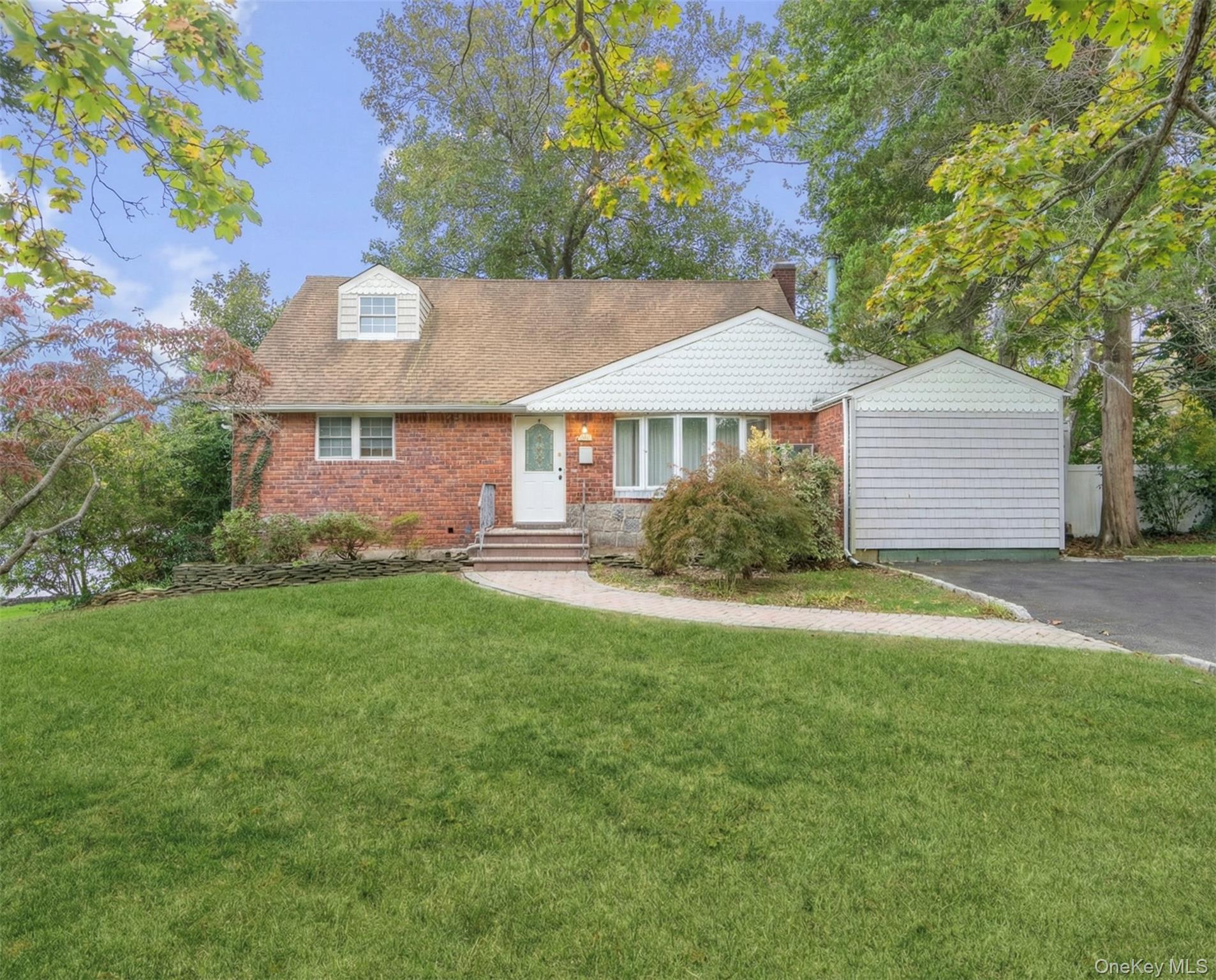 #2 photo, 16 Blackman Street, 롱 아일랜드 Smithtown , NY 11787