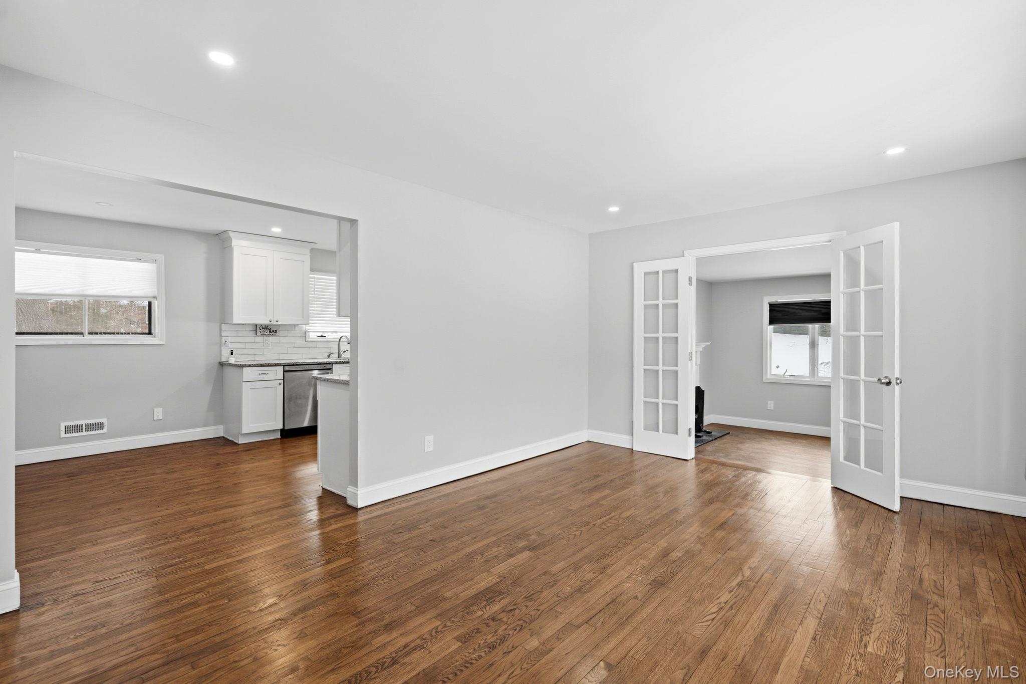 #4 photo, 16 Blackman Street, 롱 아일랜드 Smithtown , NY 11787