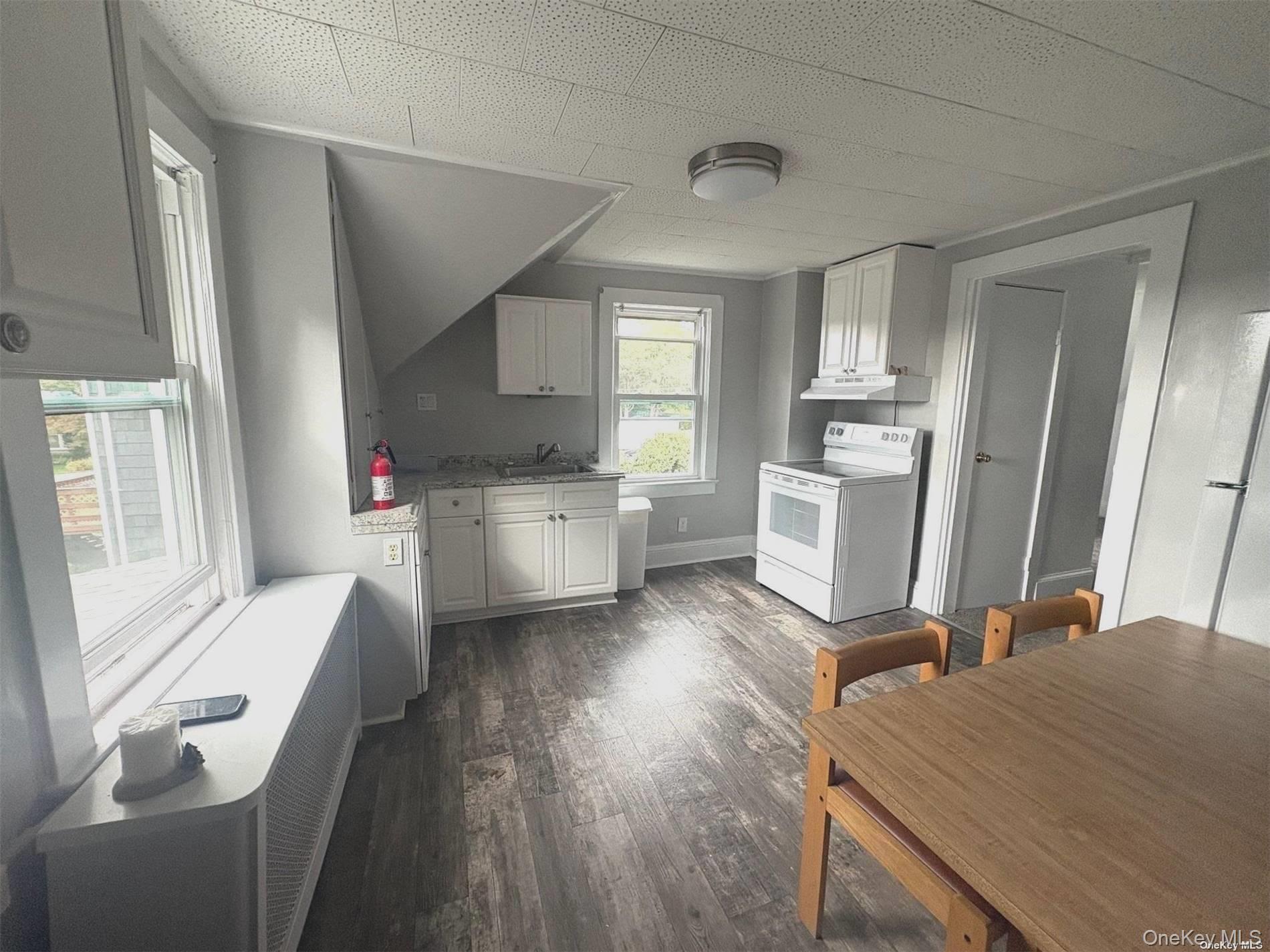 #12 photo, 3 Pine Street, Glen Head , NY 11545