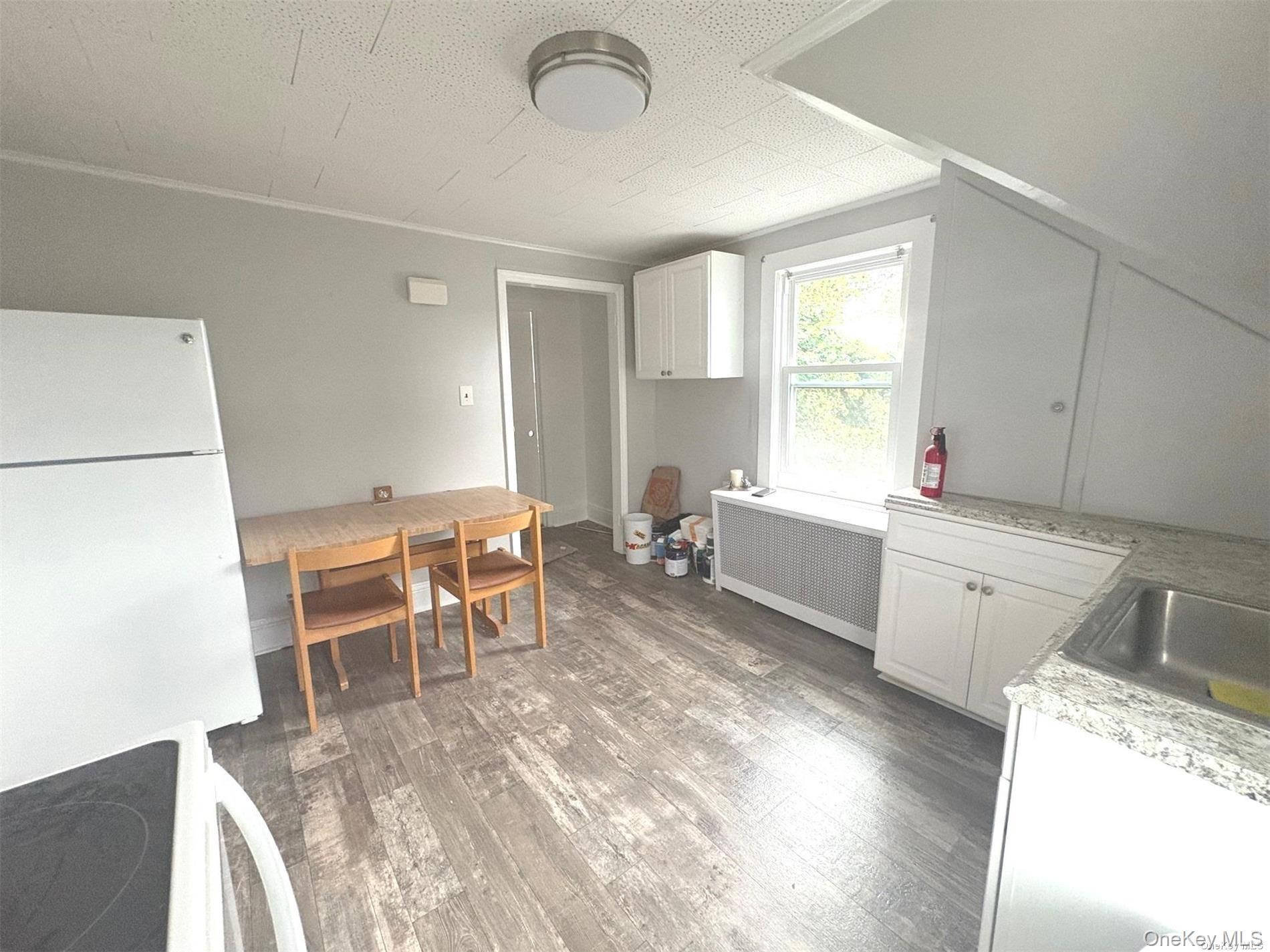 #13 photo, 3 Pine Street, Glen Head , NY 11545