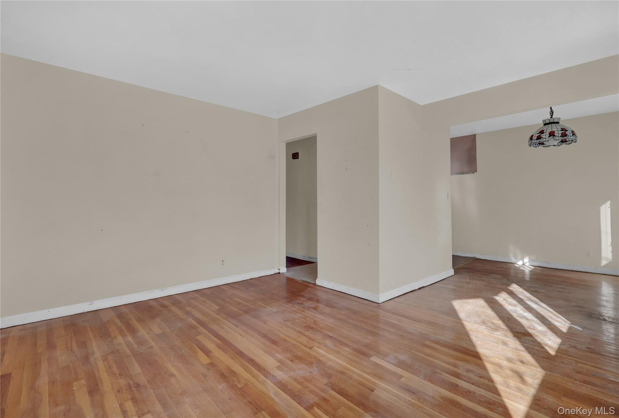 #8 photo, 140 Arlington Avenue, Valley Stream , NY 11580