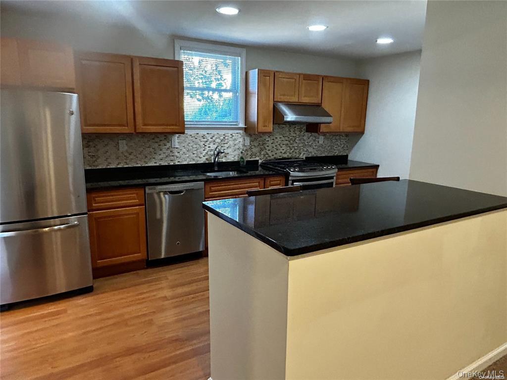 #2 photo, 148 Hillside Avenue, Manhasset , NY 11030