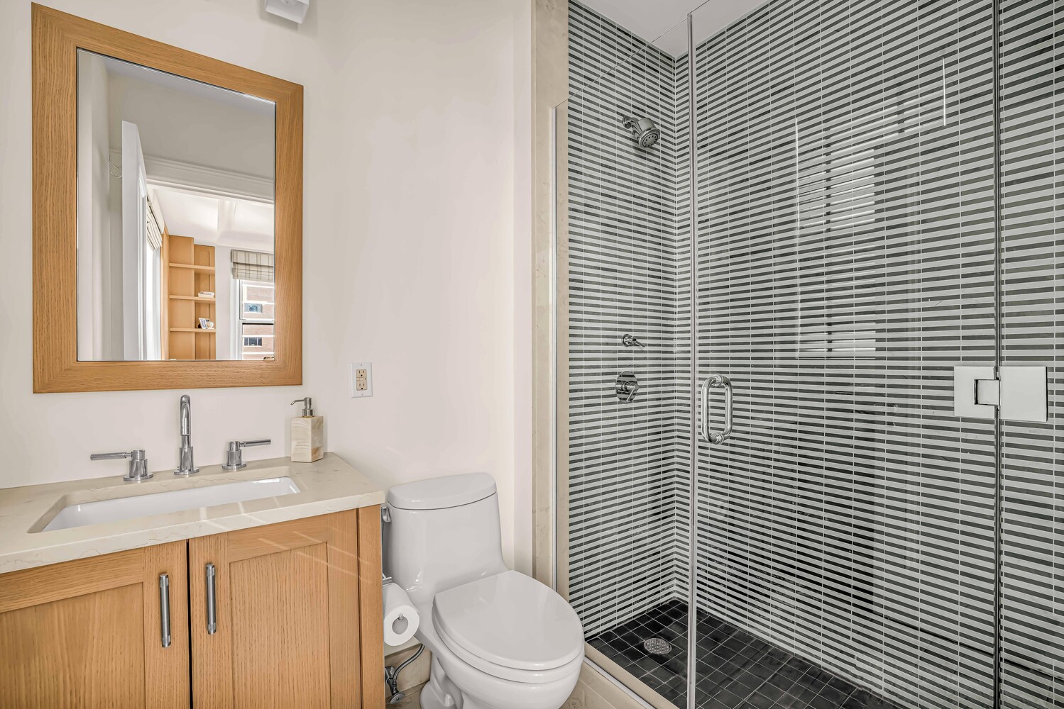 #12 photo, 910 PARK Avenue, 맨해튼 Upper East Side , NY 10075