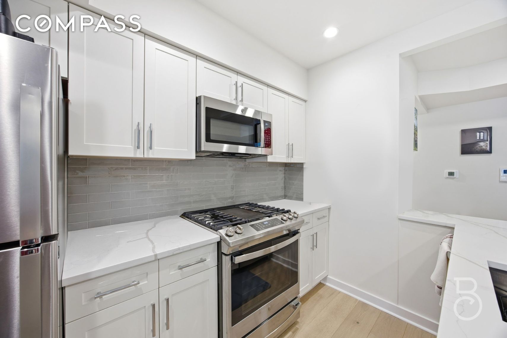 #4 photo, 23-23 30th Road, Astoria , NY 11102