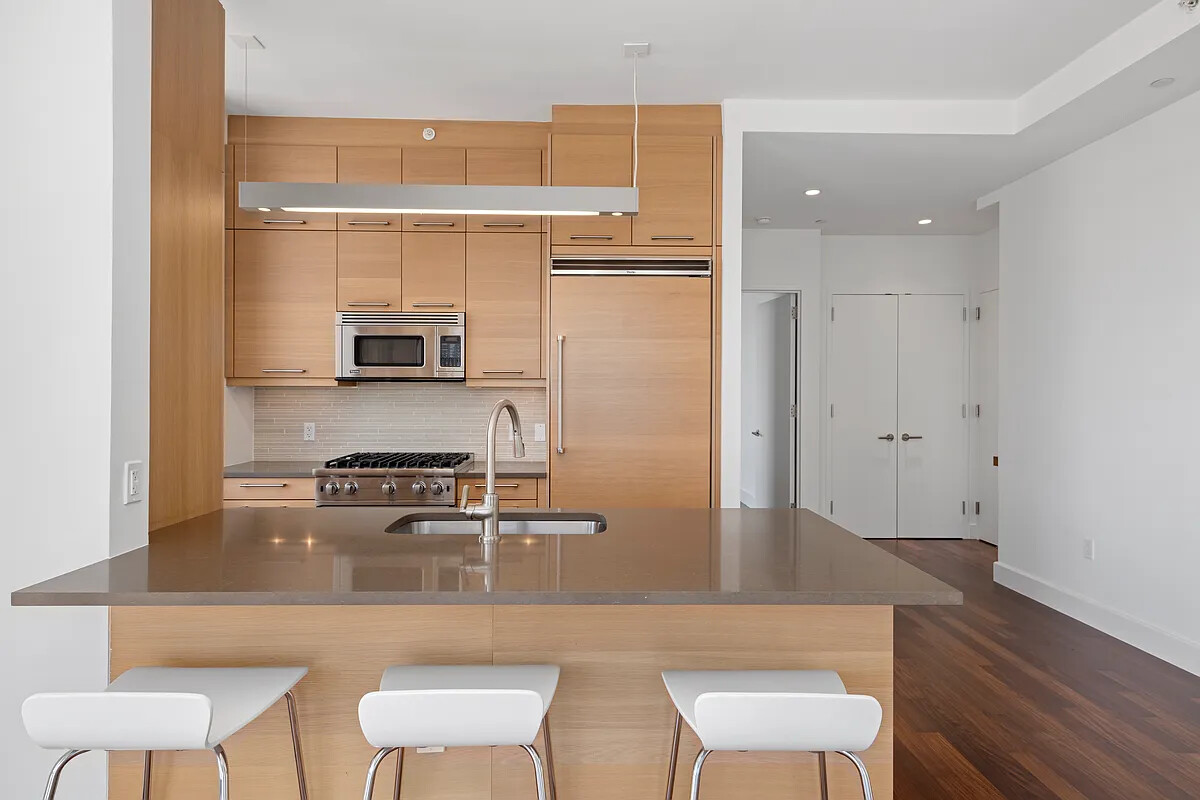 #3 photo, 333 E 91ST Street, Yorkville , NY 10128