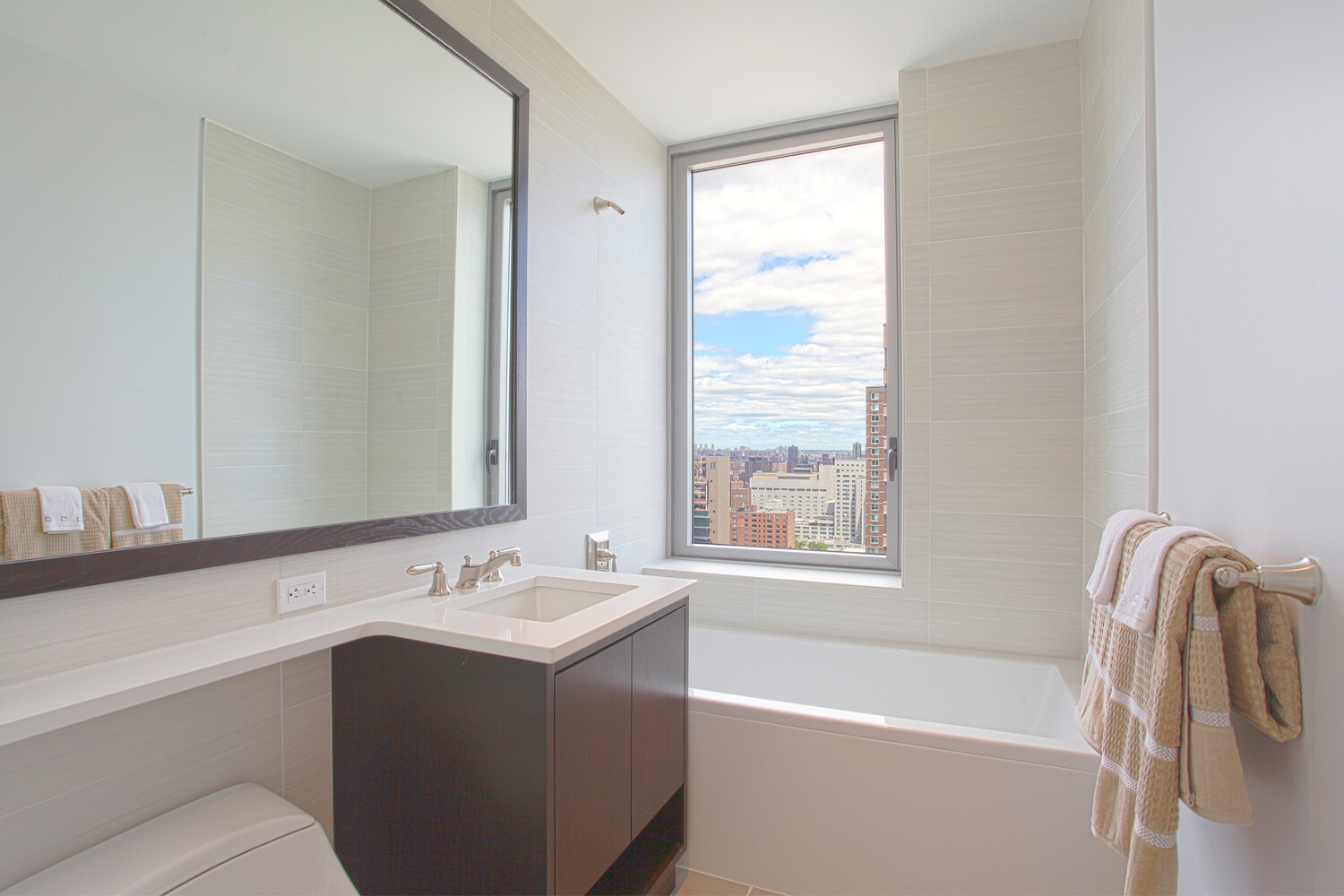 #8 photo, 333 E 91ST Street, Yorkville , NY 10128