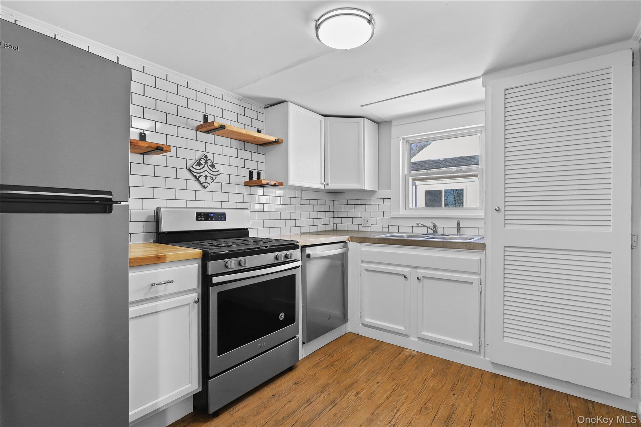 #11 photo, 81 N Washington Avenue, White Plains , NY 10603