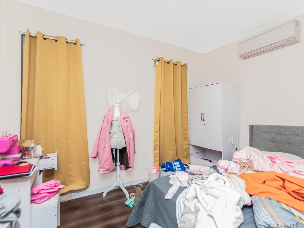 #17 photo, 1406 White Plains Road, ब्रोंक्स Bronx , NY 10462