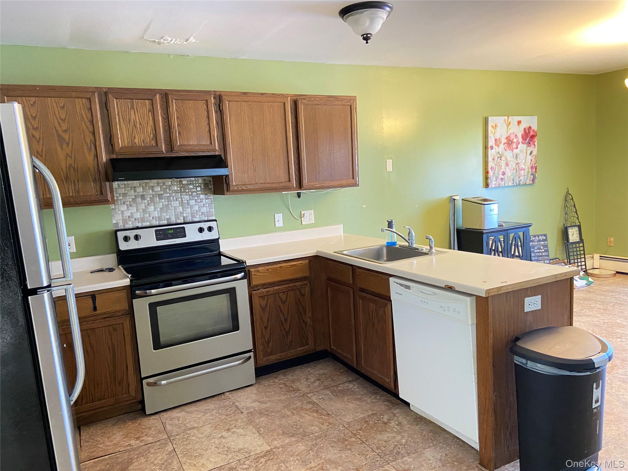 #4 photo, 38 Edmunds Lane, Pine Bush , NY 12566