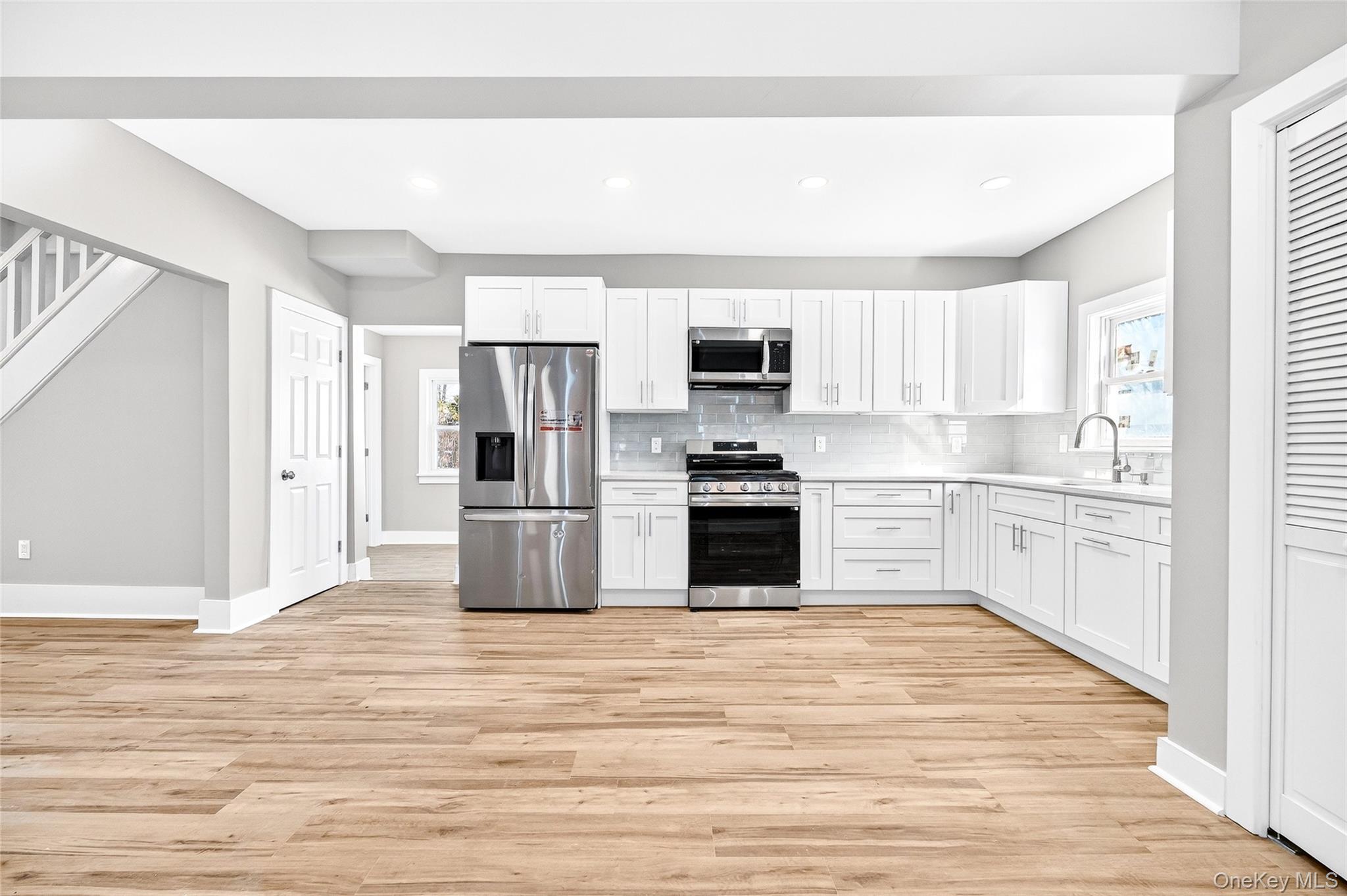 #1 photo, 4 E Railroad Avenue, West Haverstraw , NY 10993