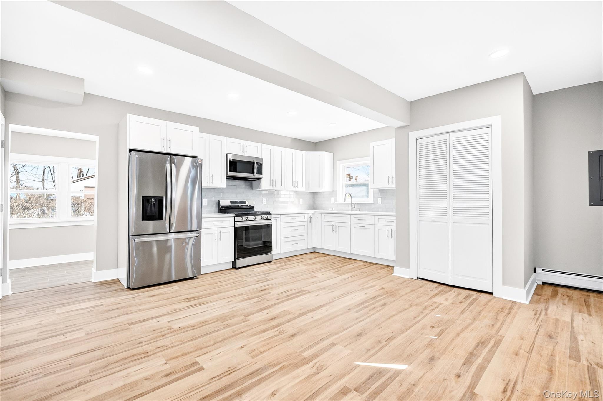 #7 photo, 4 E Railroad Avenue, West Haverstraw , NY 10993