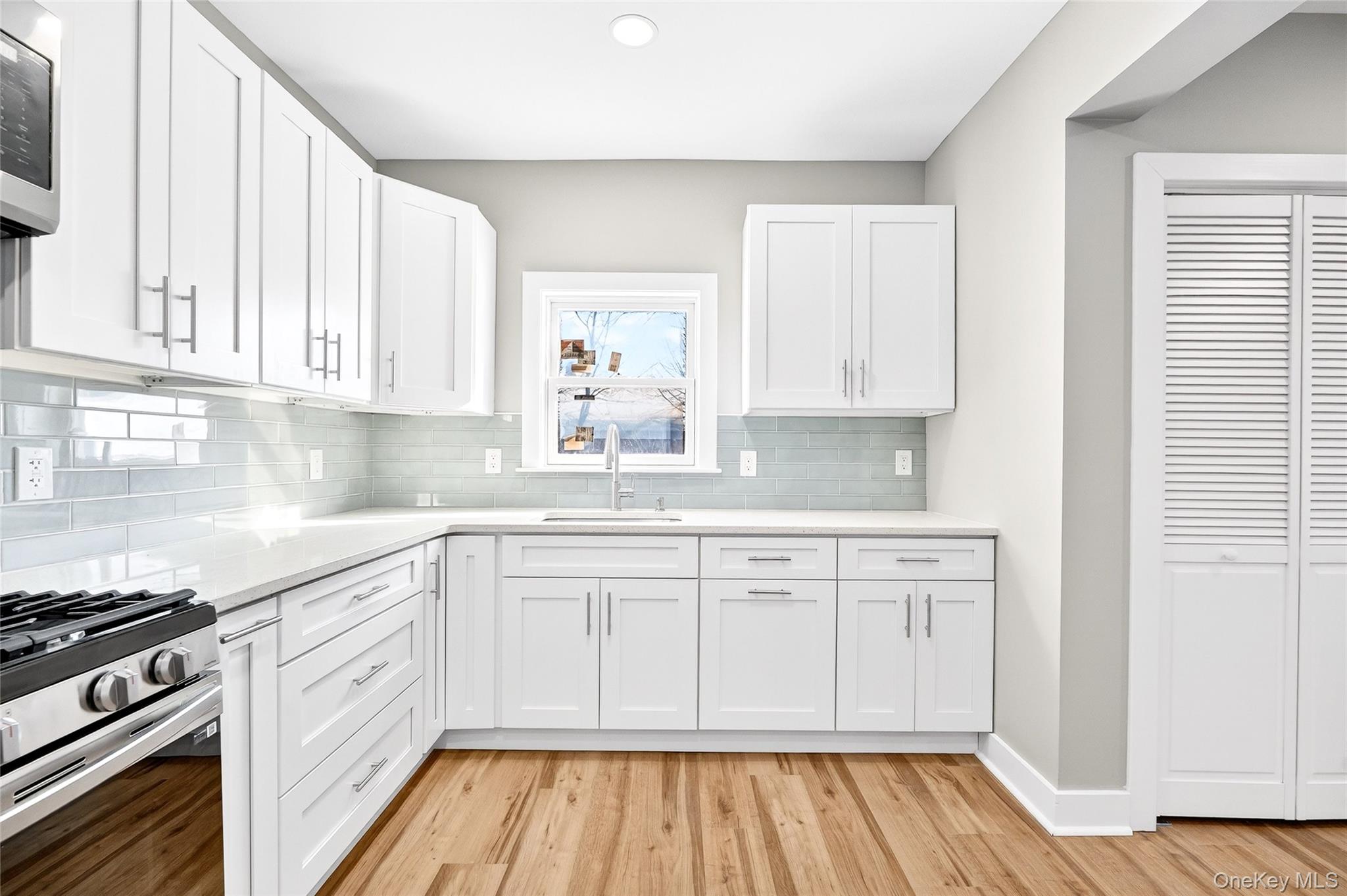 #8 photo, 4 E Railroad Avenue, West Haverstraw , NY 10993