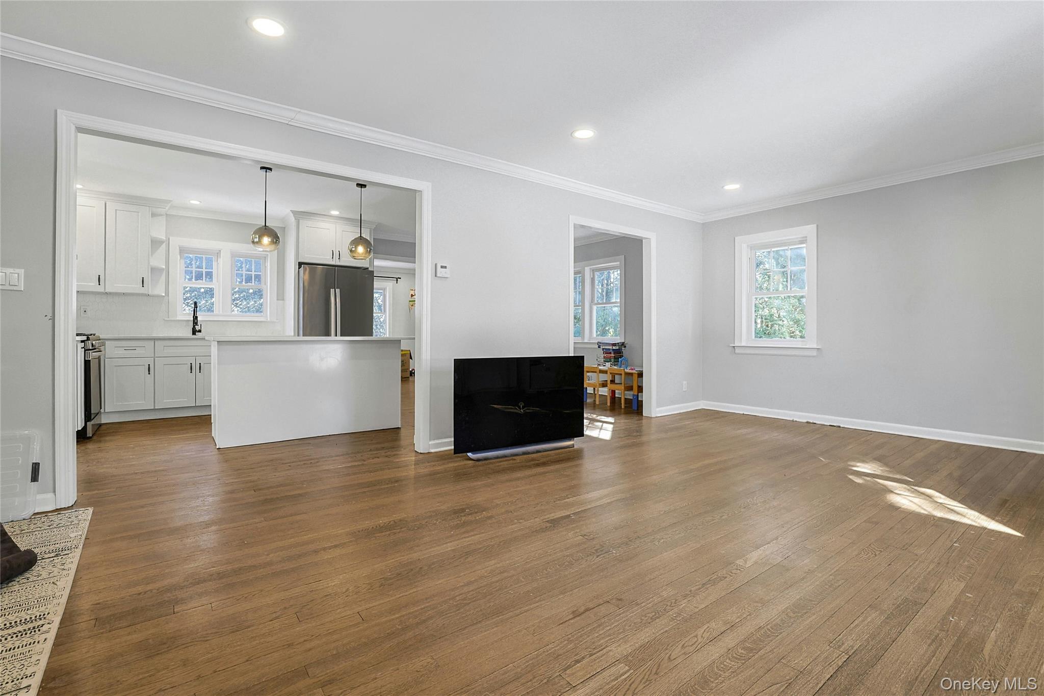 #7 photo, 136 Johnson Road, Scarsdale , NY 10583