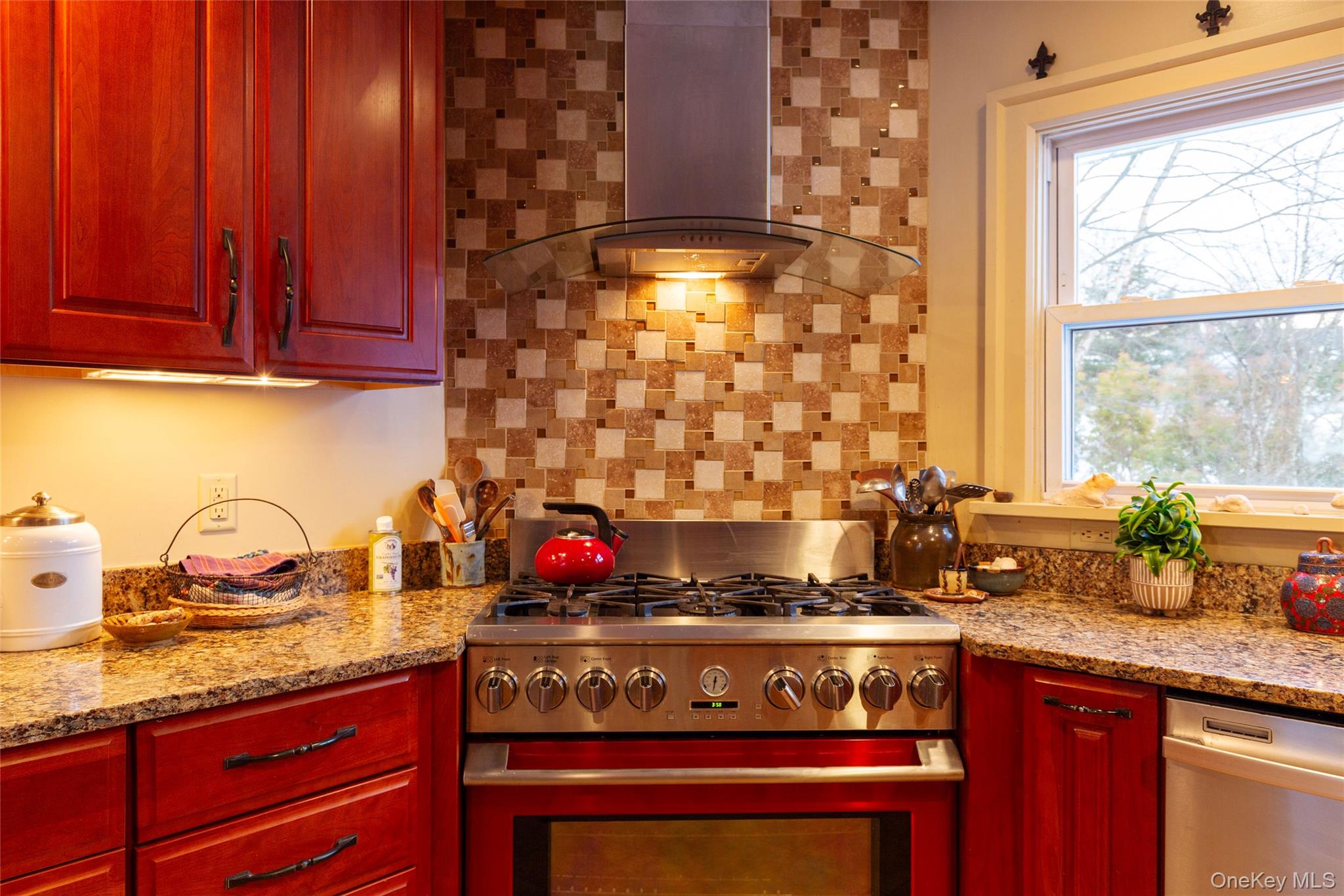 #19 photo, 95 Lakeview Avenue, Kingston , NY 12401