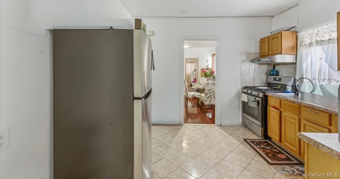 #12 photo, 10152 102nd Street, South Ozone Park , NY 11416