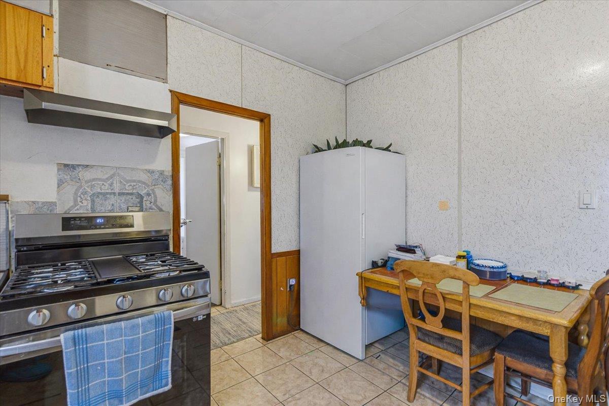 #19 photo, 10152 102nd Street, South Ozone Park , NY 11416