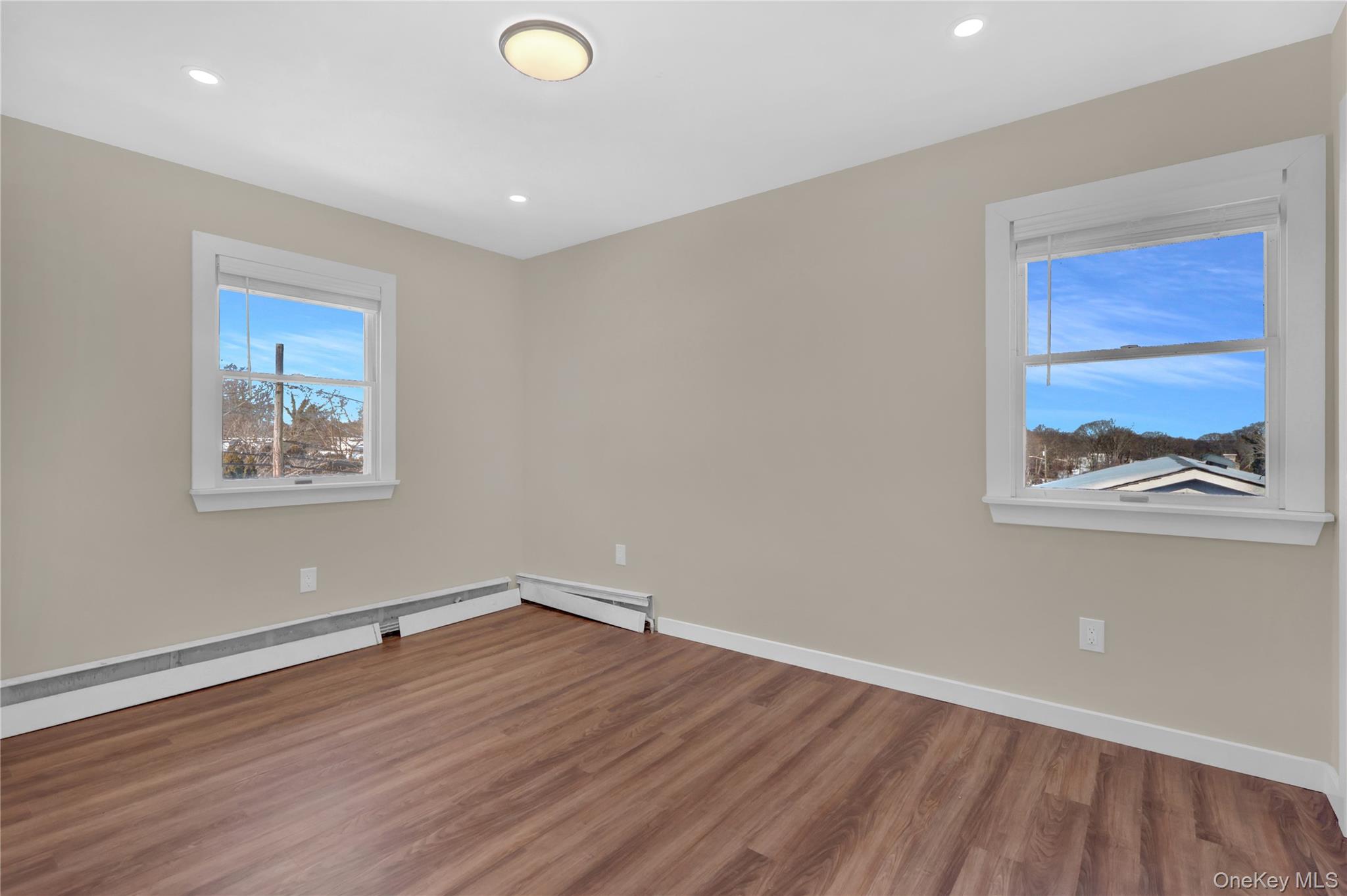 #17 photo, 293 Avenue B, Ronkonkoma , NY 11779