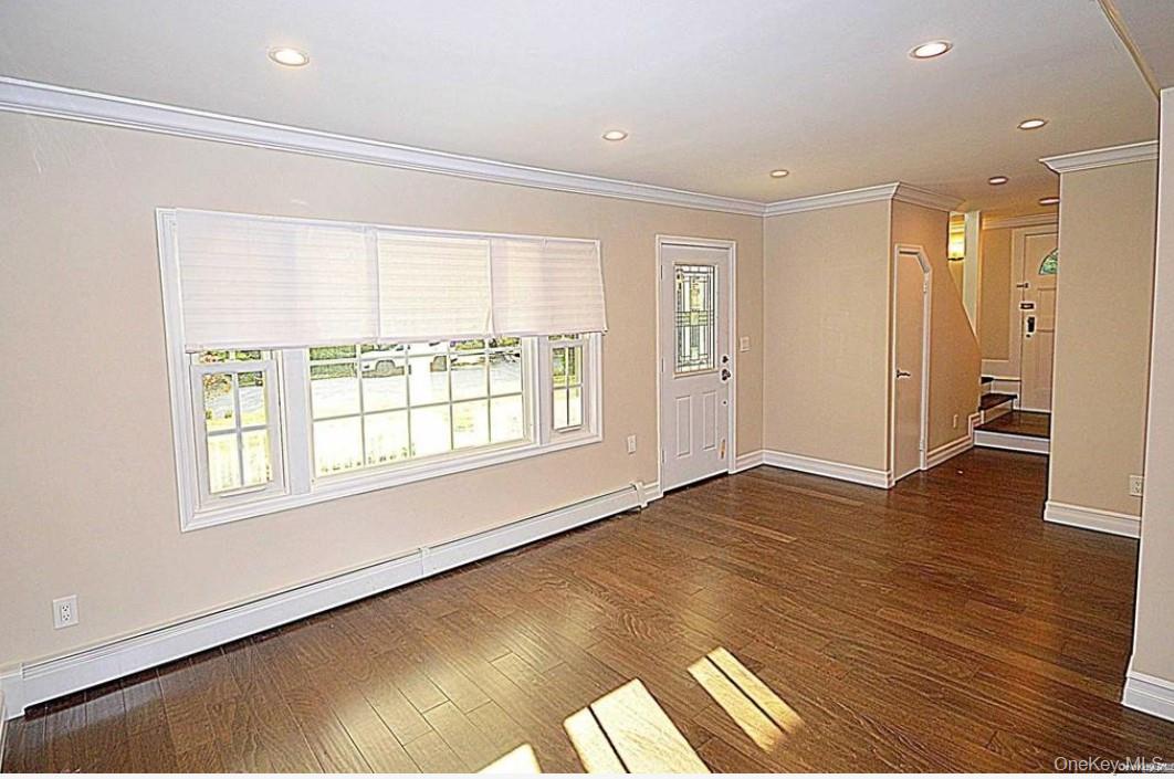 #17 photo, 4 Addison Lane, Greenvale , NY 11548