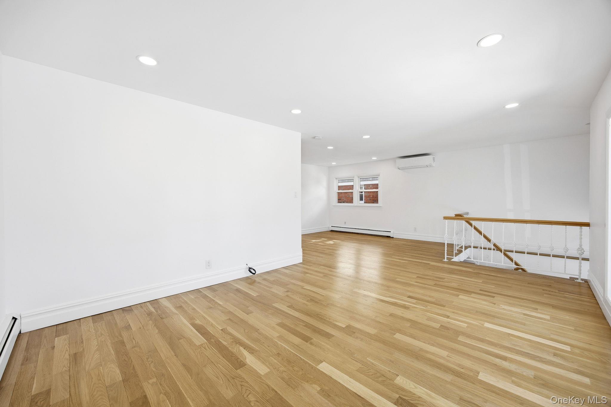 #6 photo, 158-10 95th Street, Howard Beach , NY 11414