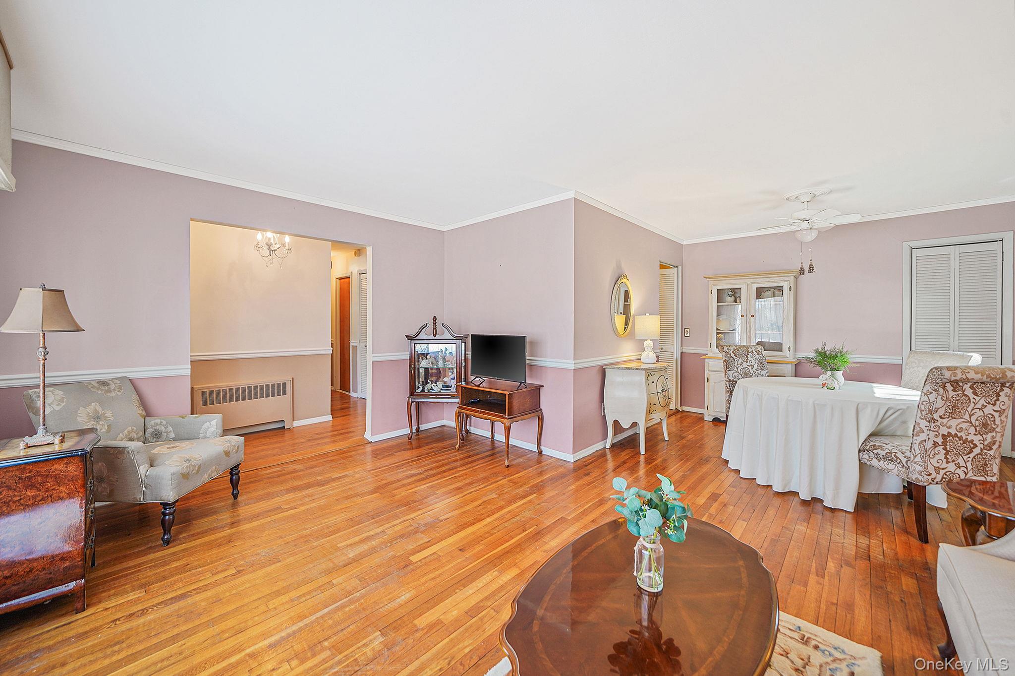 #10 photo, 2009 Newbridge Road, Bellmore , NY 11710