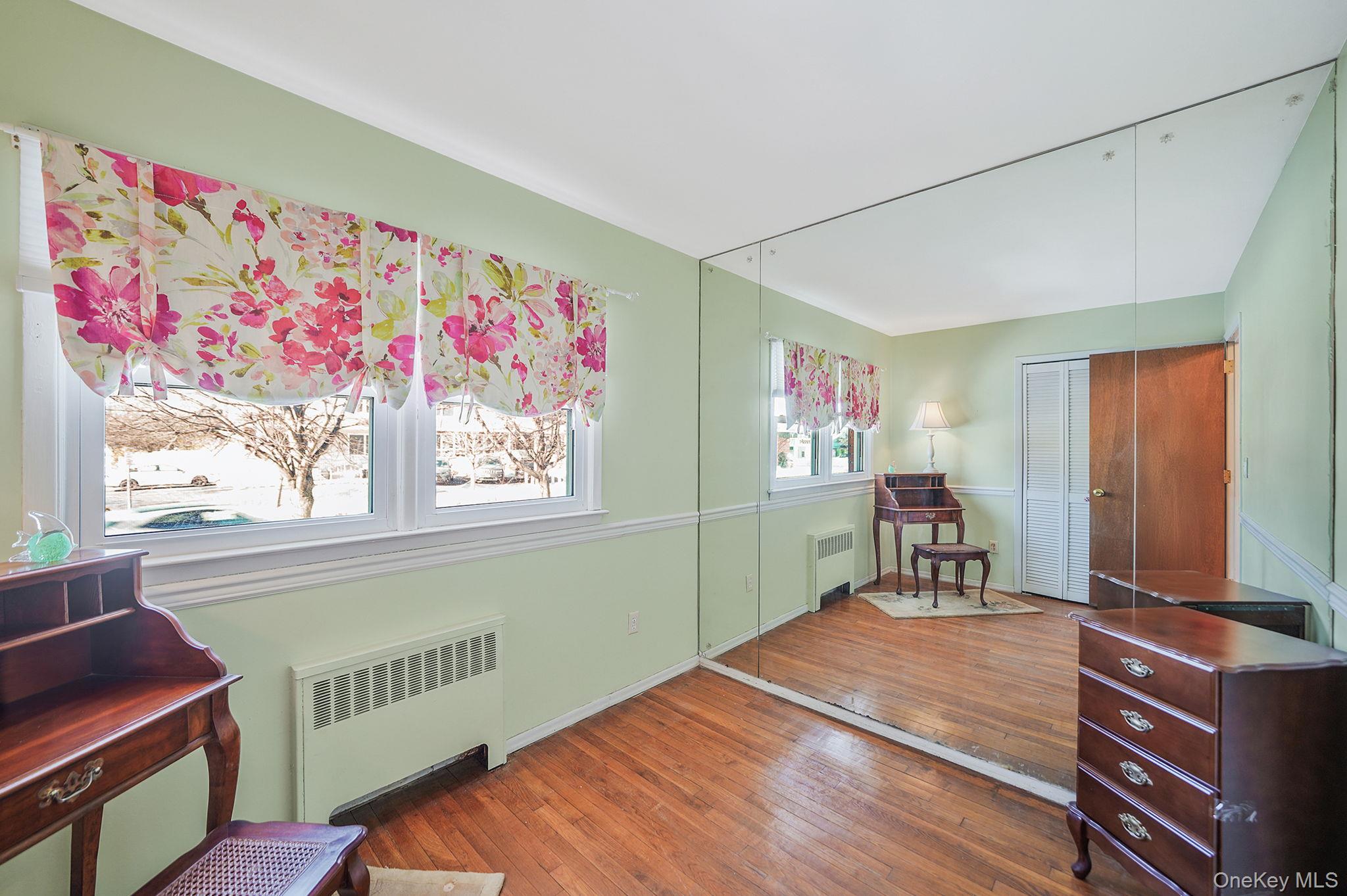 #19 photo, 2009 Newbridge Road, Bellmore , NY 11710