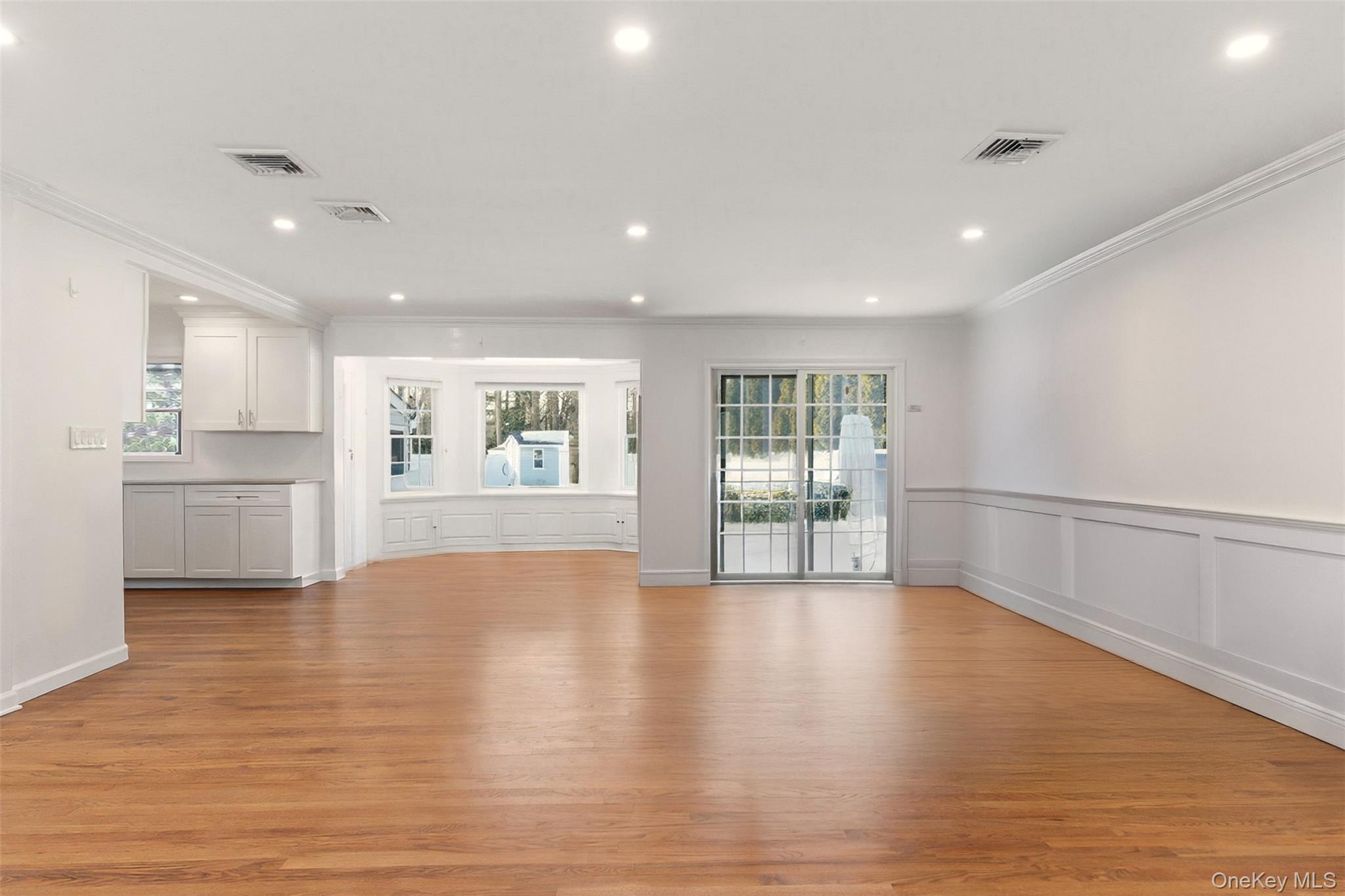 #6 photo, 34 Mayfair Drive, サフォーク郡 Huntington , NY 11743