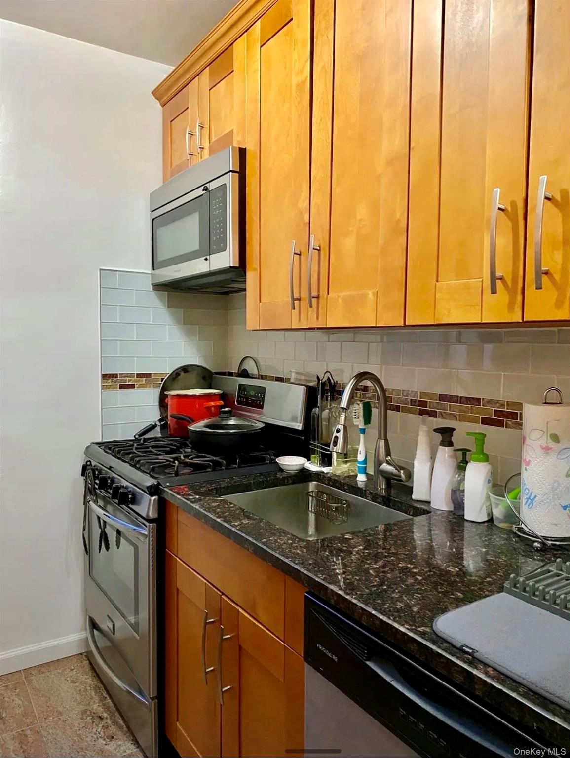 #8 photo, 6960 108, फॉरेस्ट हिल्स Forest Hills , NY 11362