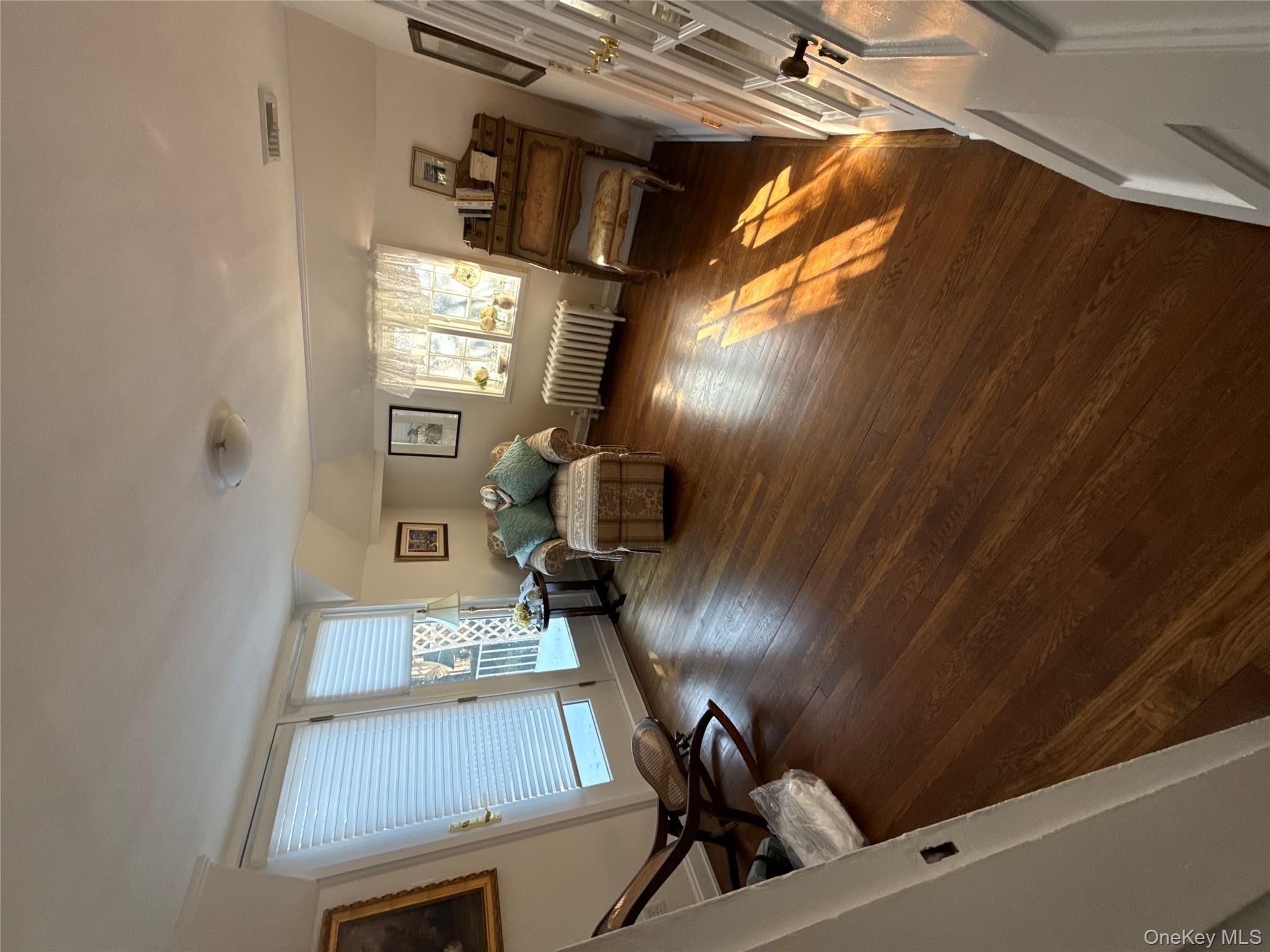 #9 photo, 64 Maple Drive, Great Neck , NY 11021