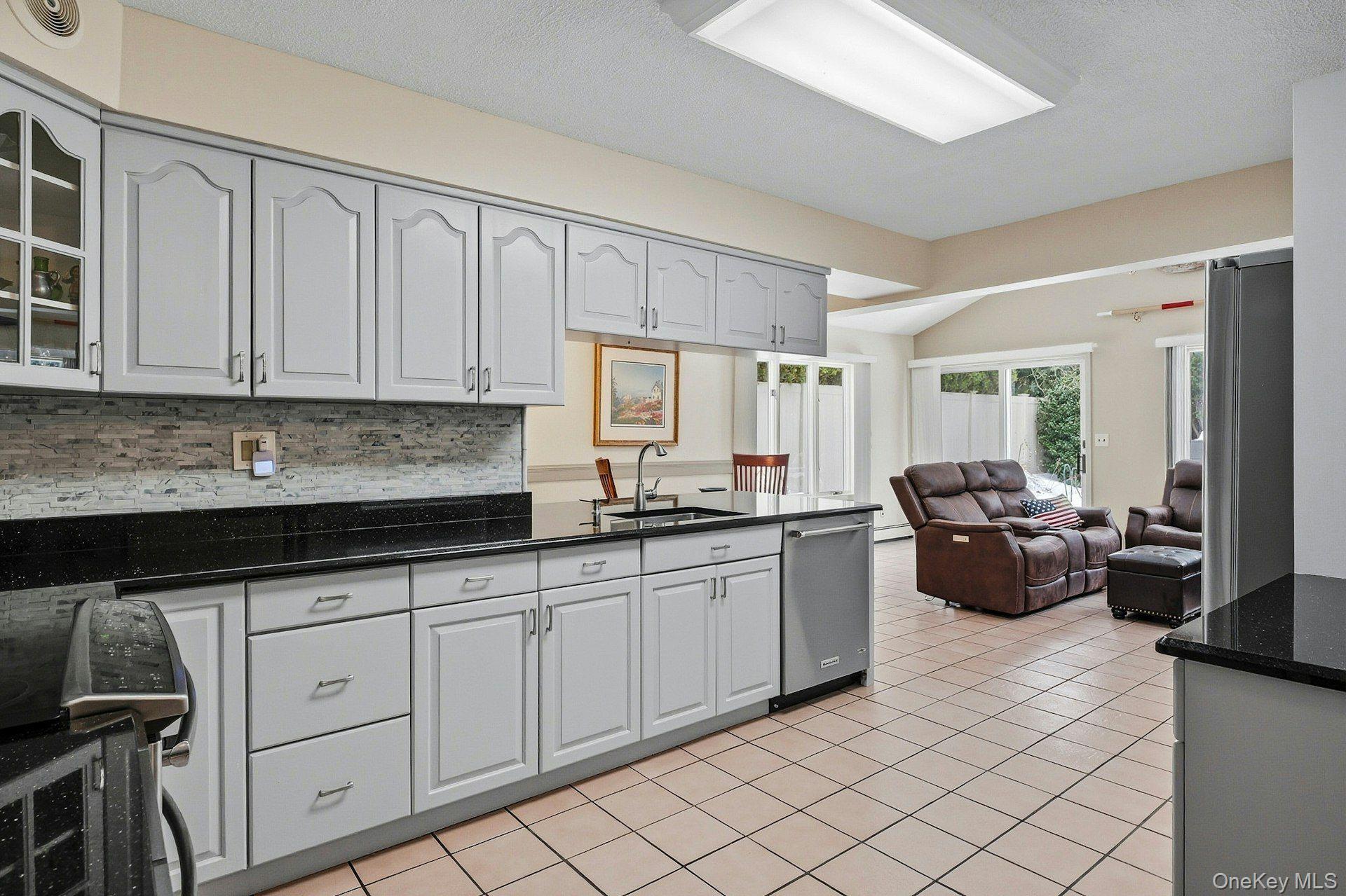 #15 photo, 2 Forester Court, Northport , NY 11768