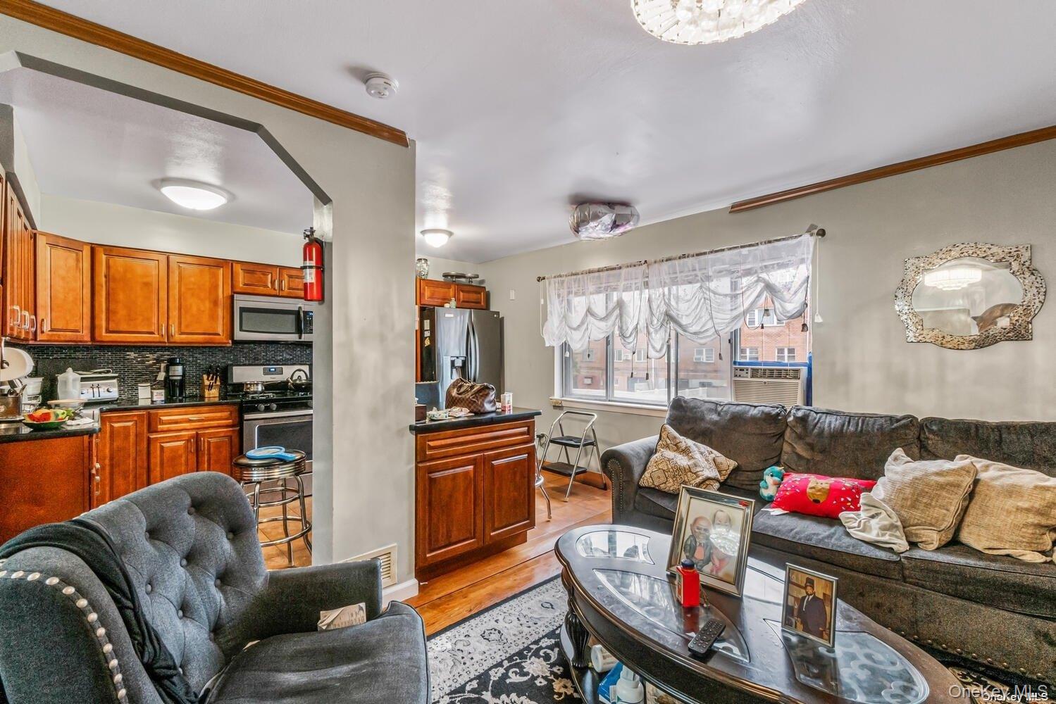 #4 photo, 942 Jerome Street, Brooklyn , NY 11207