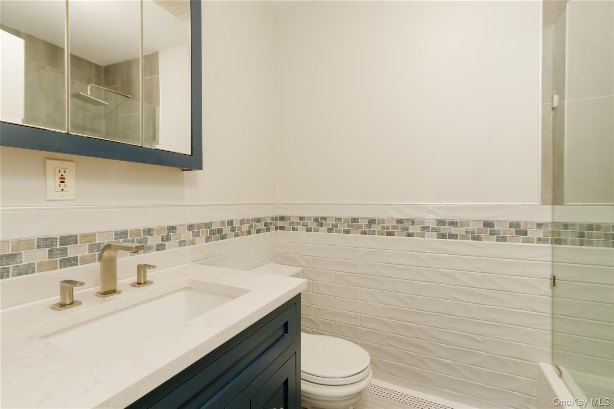 #12 photo, 61 Pine Drive, सफ़ोक काउंटी Nesconset , NY 11767