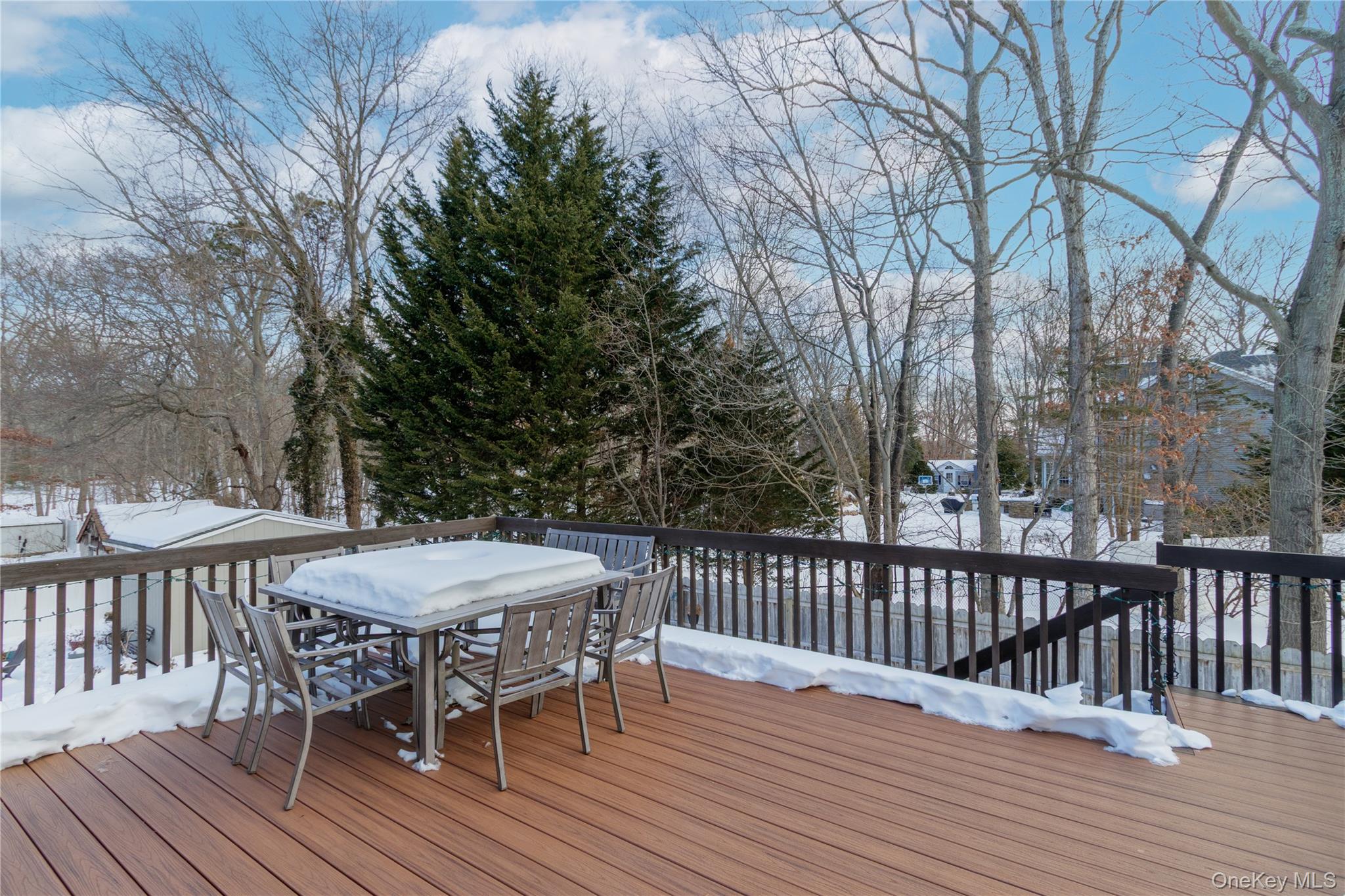 #19 photo, 61 Pine Drive, सफ़ोक काउंटी Nesconset , NY 11767