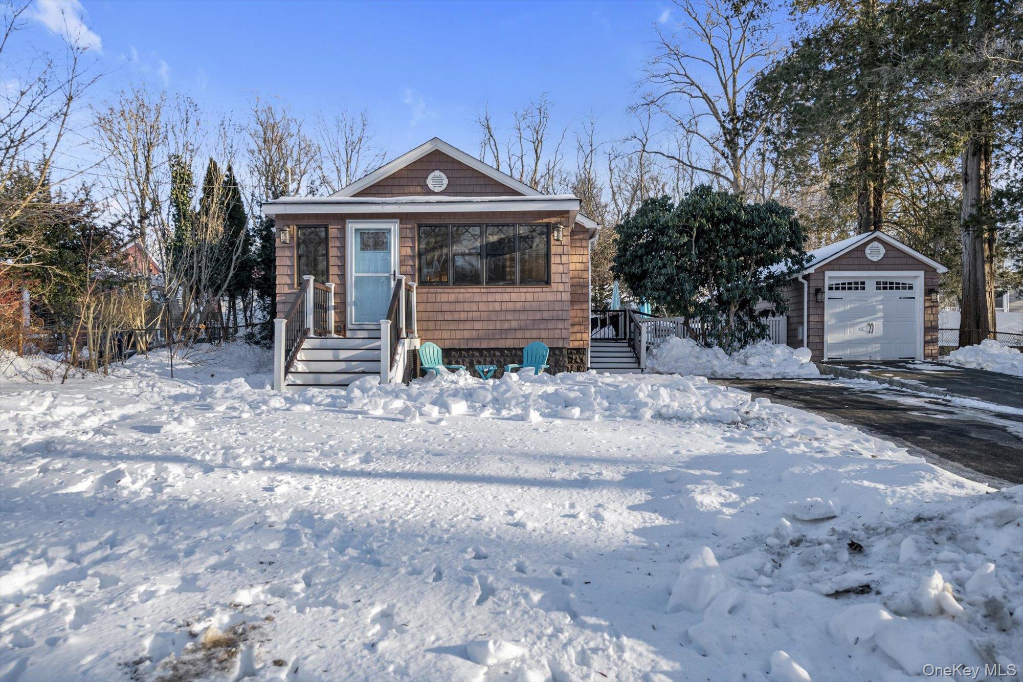 #1 photo, 41 Narcissus Road, 东长岛 Kings Park , NY 11754