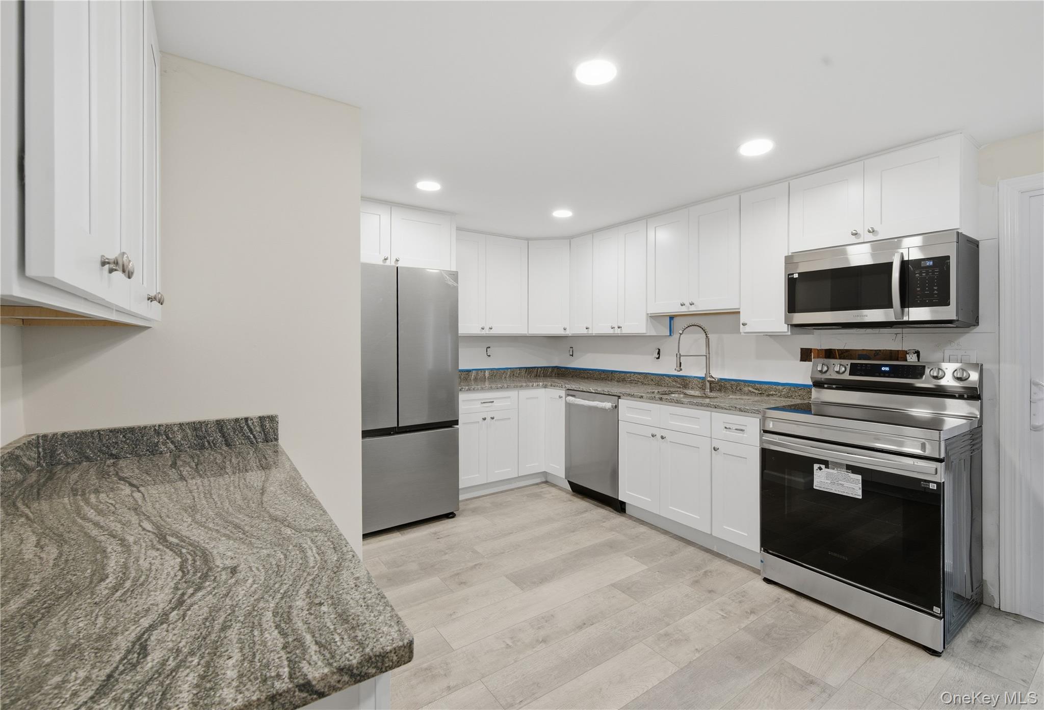 #12 photo, 257 southaven Avenue, Medford , NY 11763